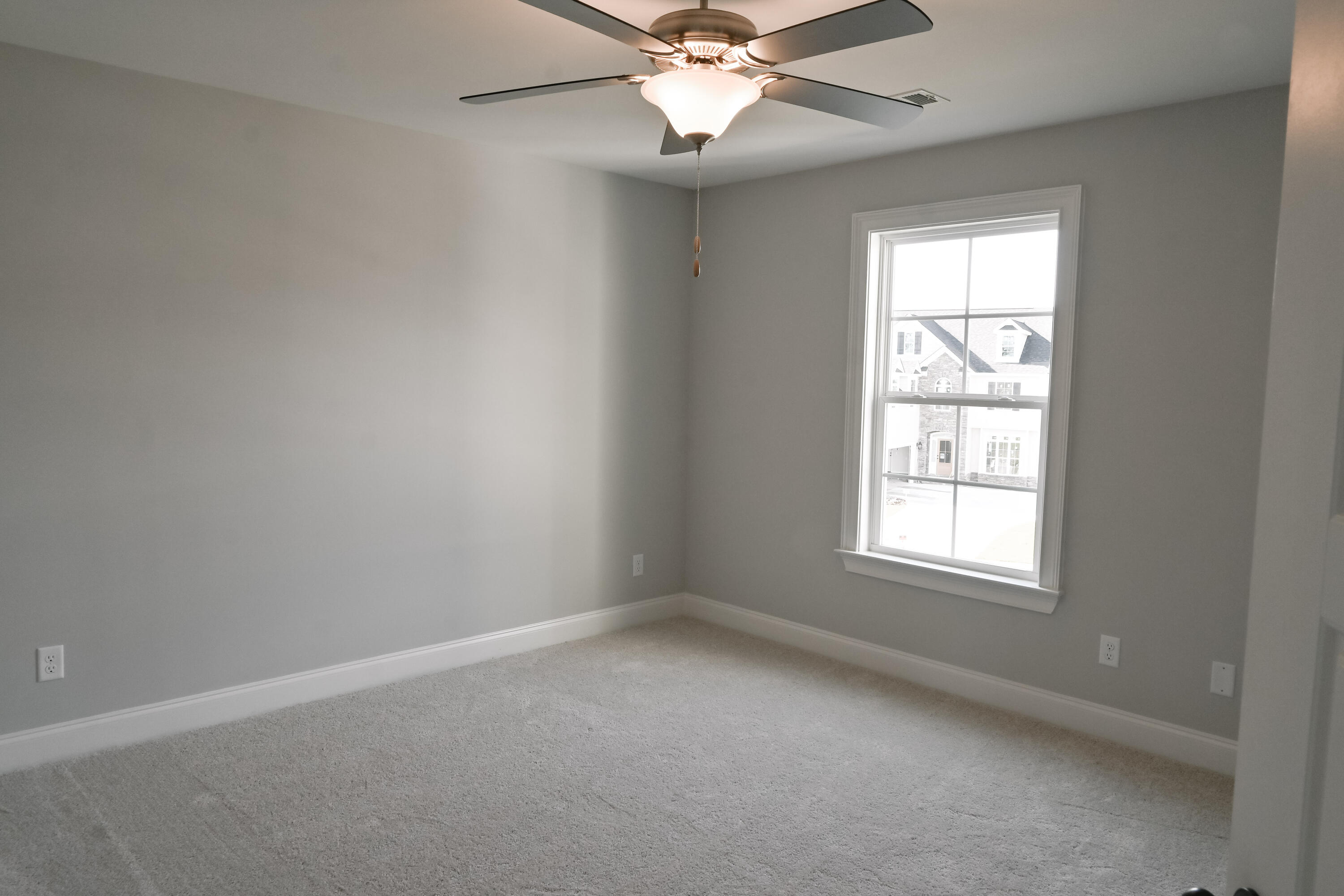 3005 ROSEWOOD DR Drive