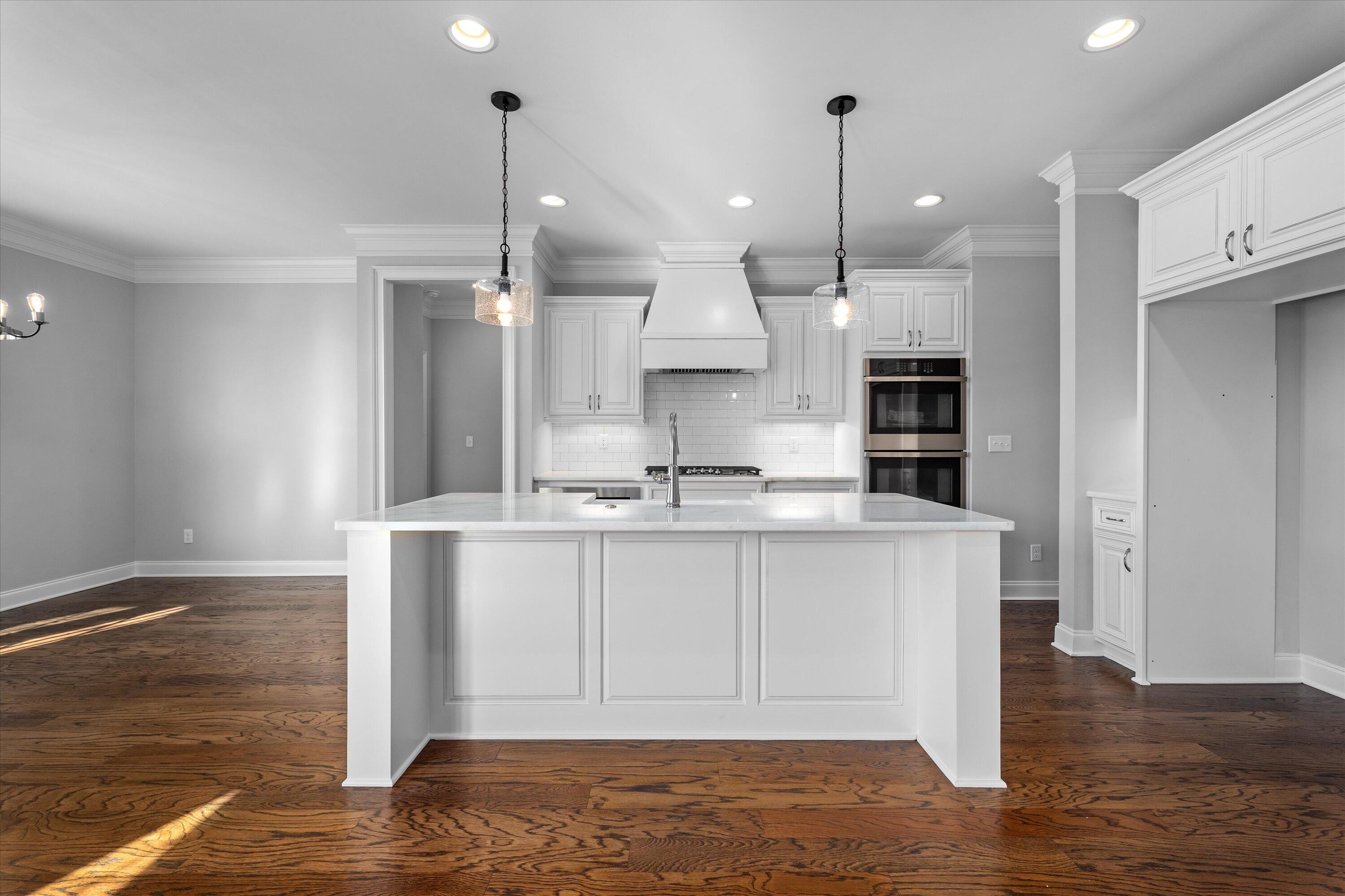 3006 ROSEWOOD DR. Drive