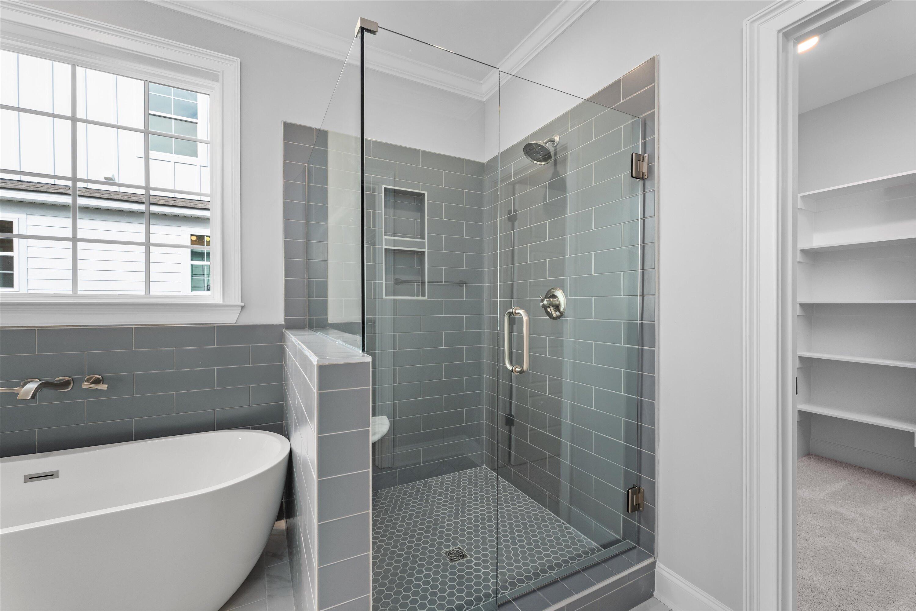 3006 ROSEWOOD DR. Drive