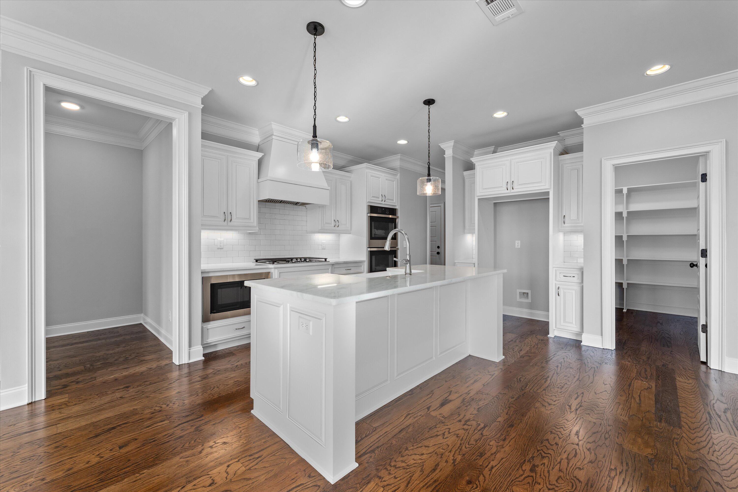 3006 ROSEWOOD DR. Drive