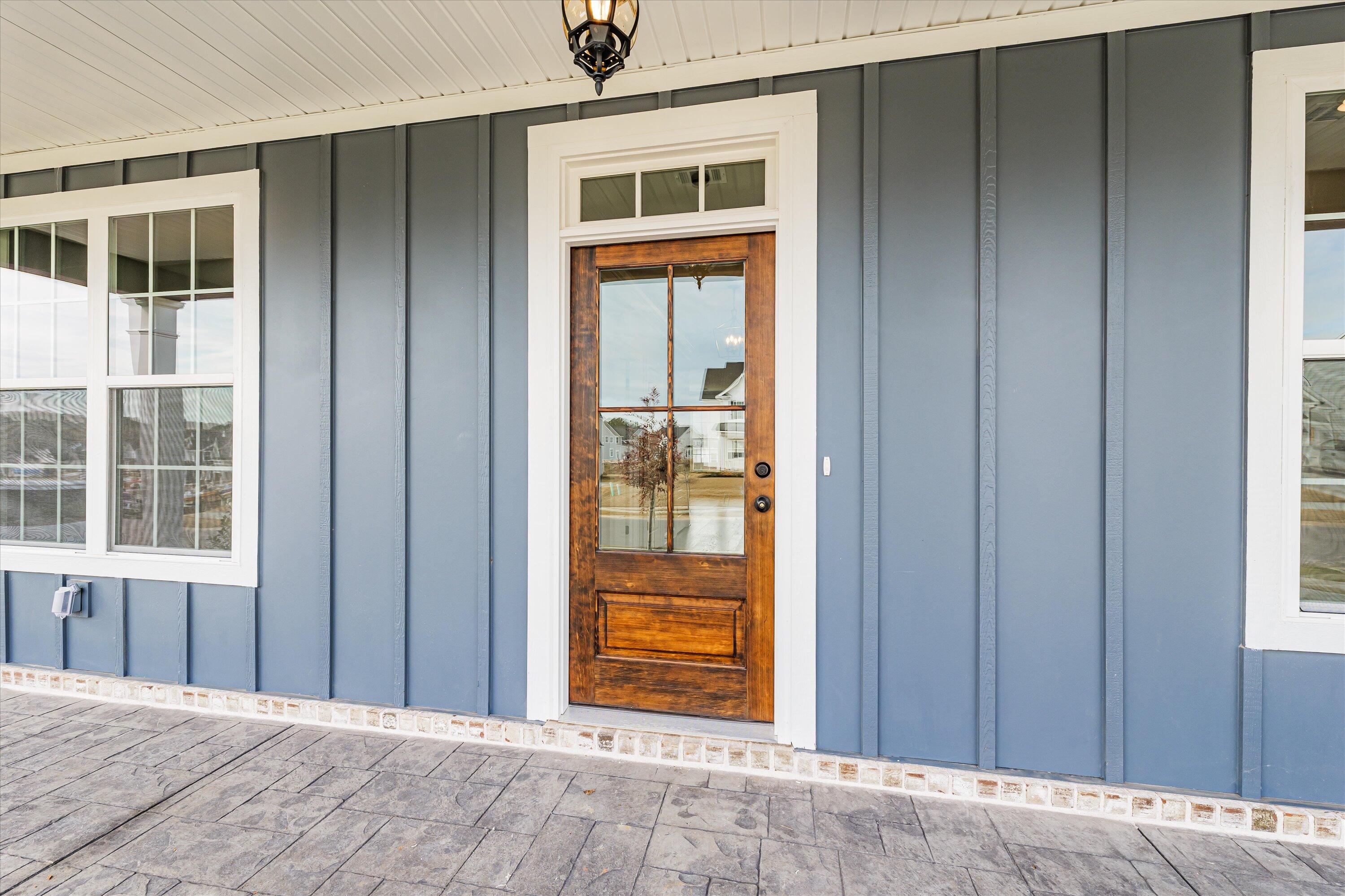 3006 ROSEWOOD DR. Drive