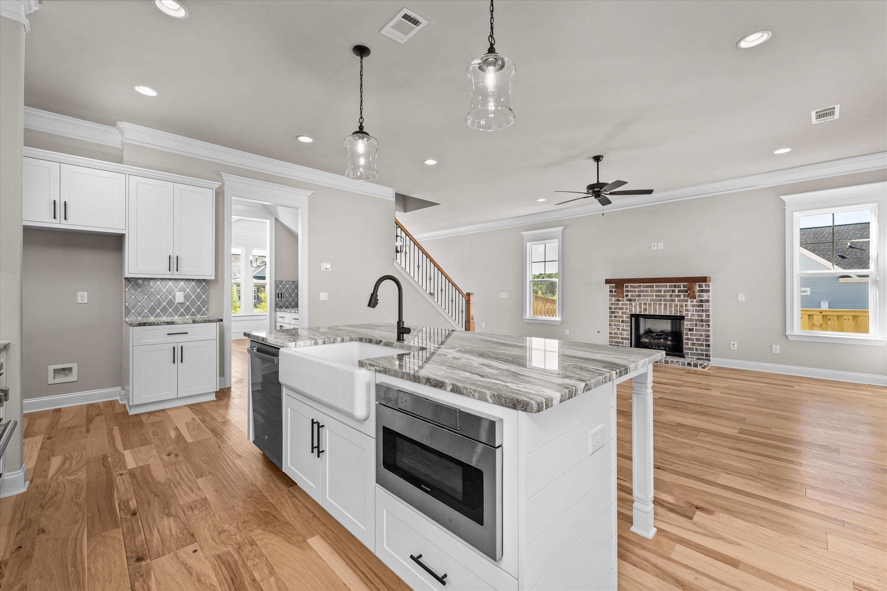 2976 ROSEWOOD DRIVE Drive