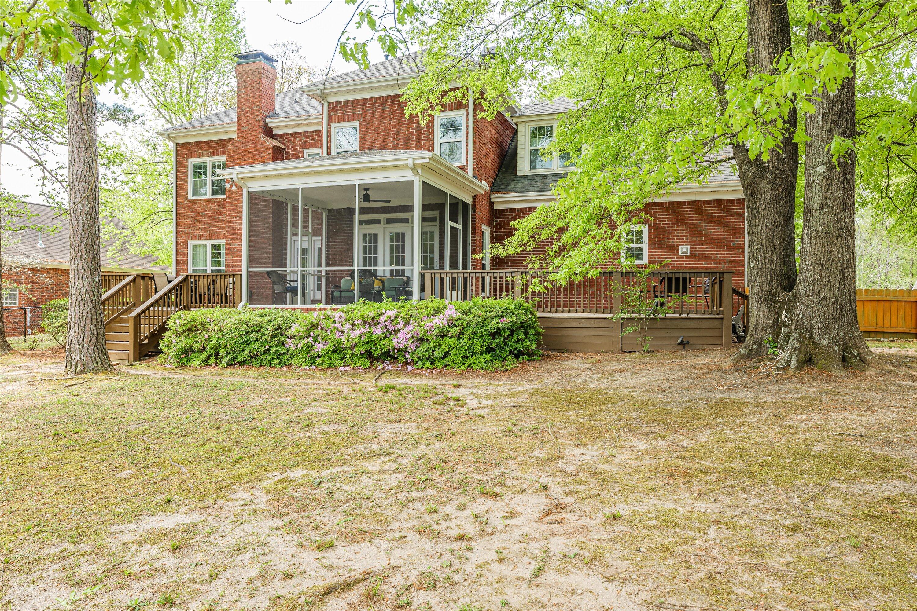 647 WHITEWOOD WAY Way