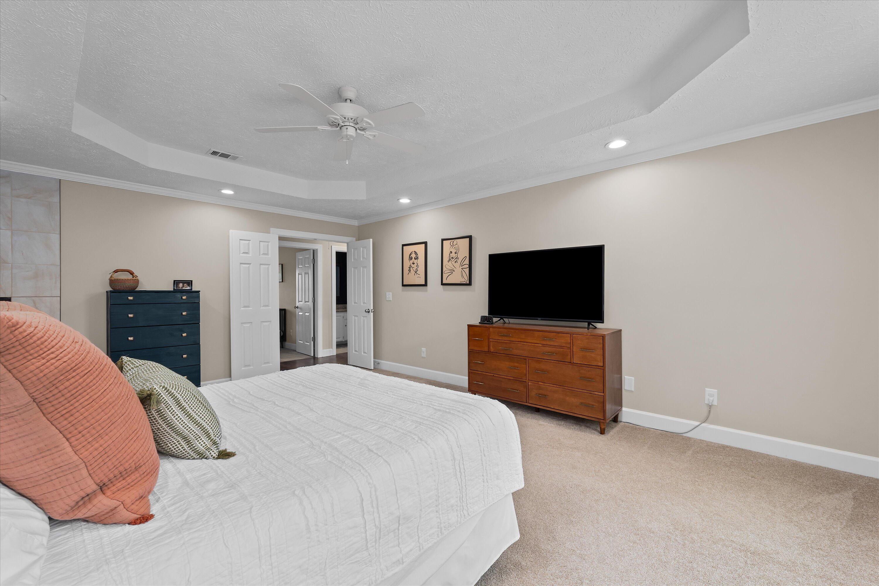 647 WHITEWOOD WAY Way