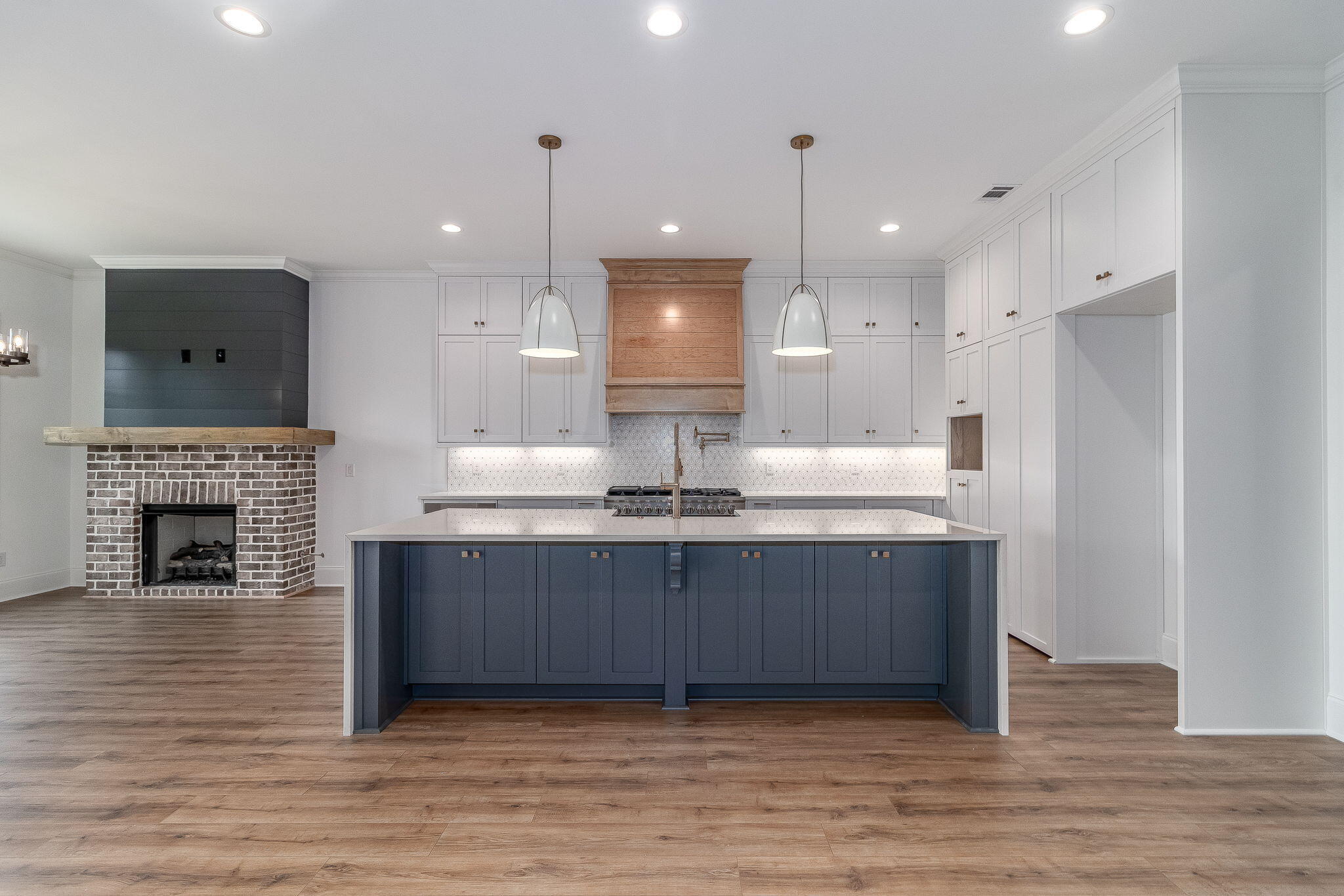 7015 WRENFIELD WAY Drive