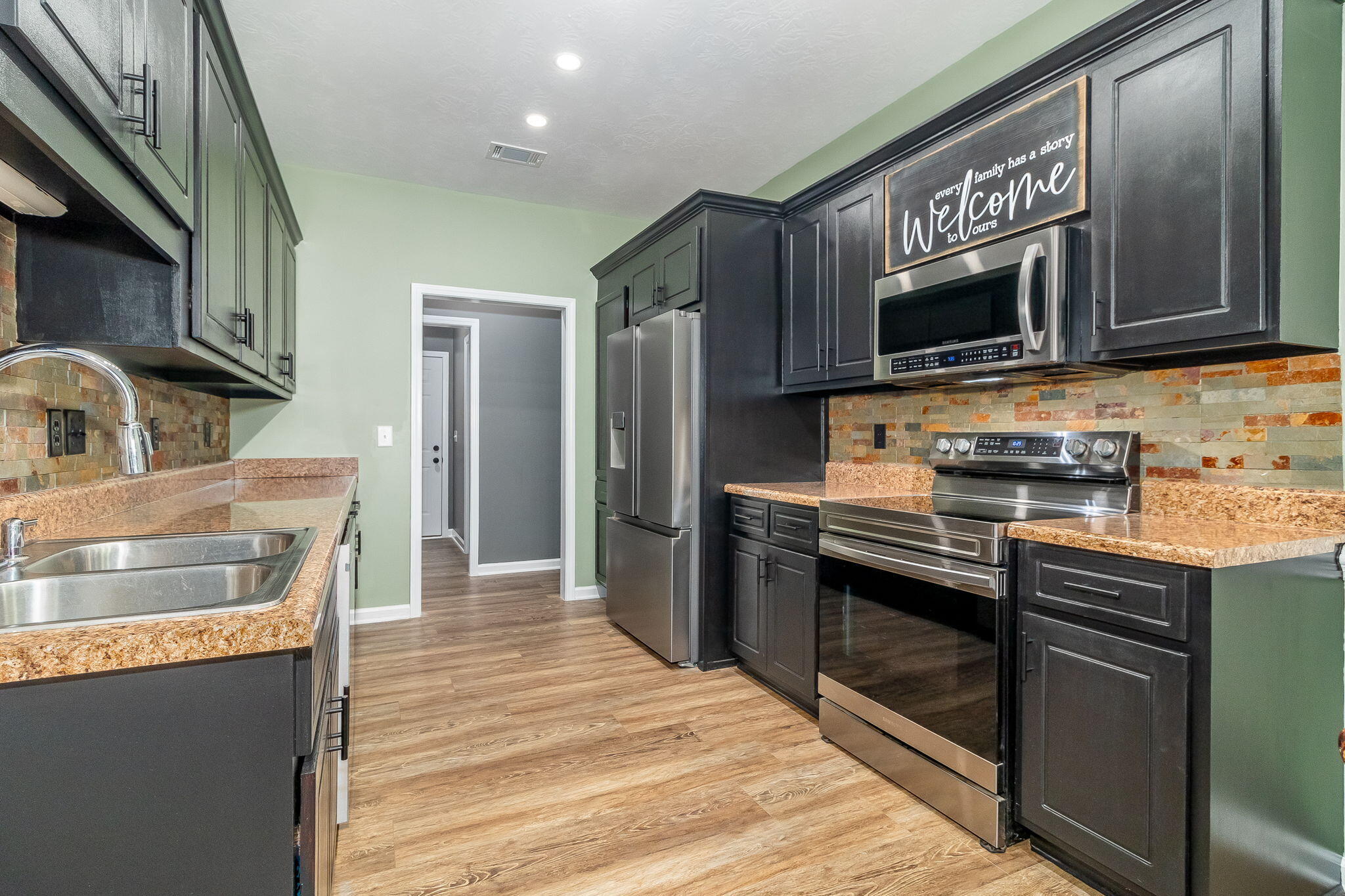 304 ANSLEY LANE Lane