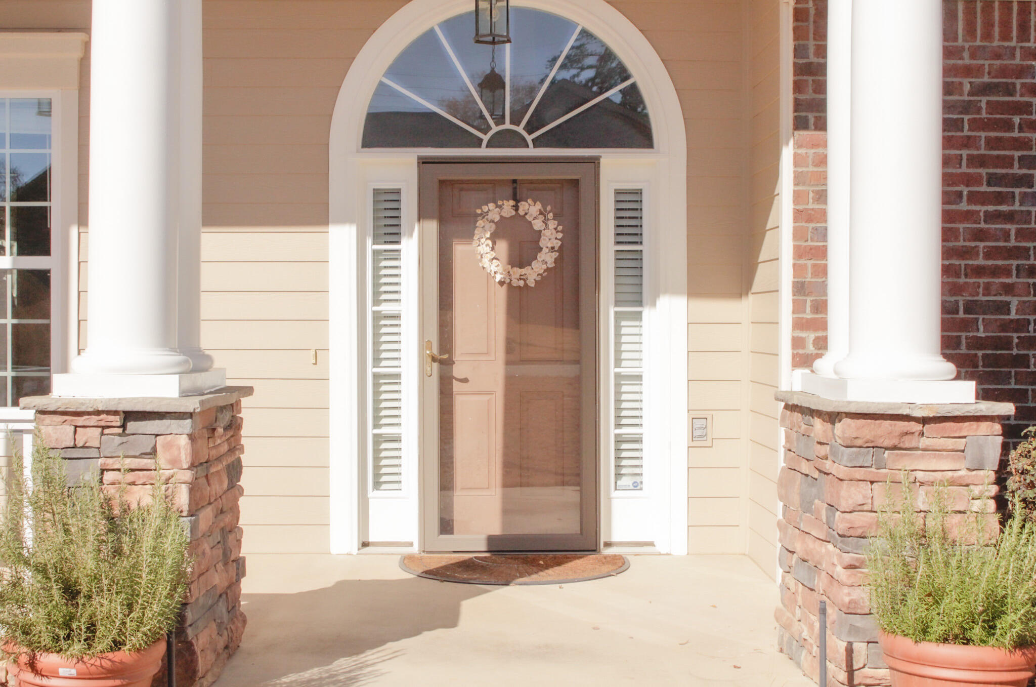 5119 WELLS DR. Drive