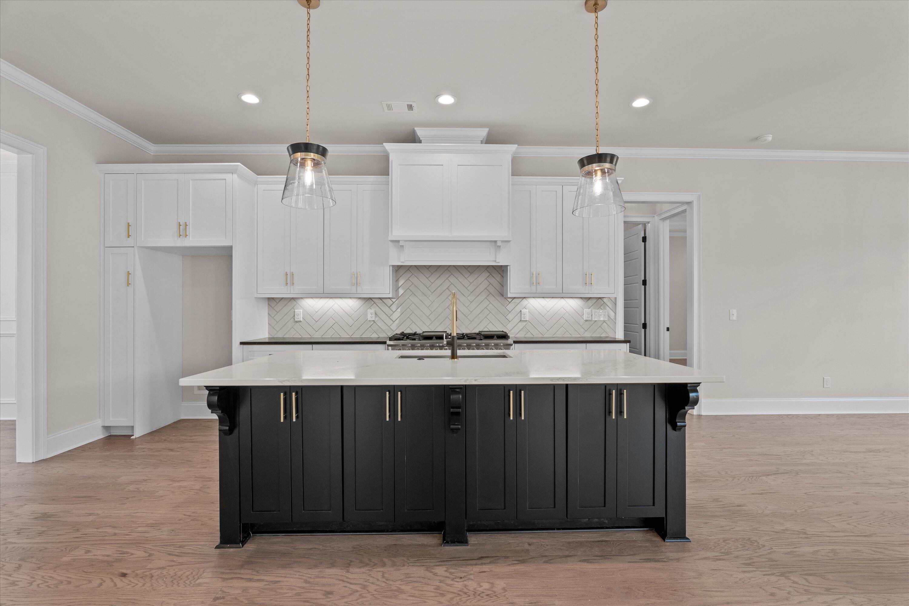 1221 Honey Lane Lane