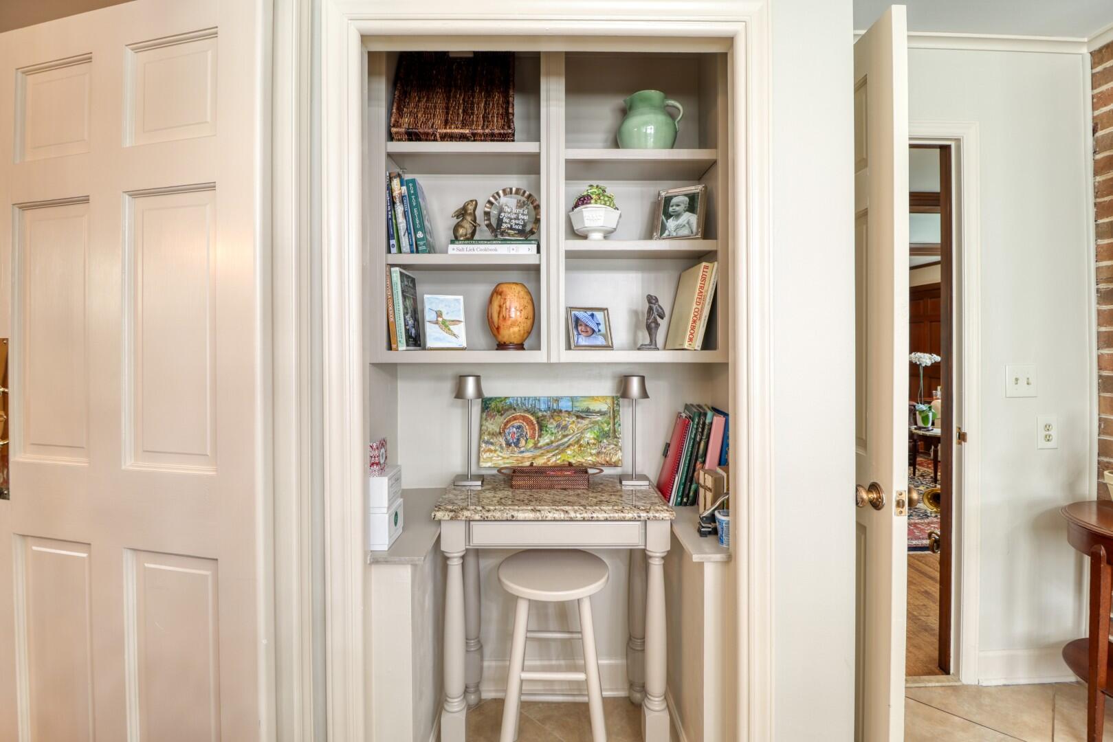 521 WINCHESTER Drive