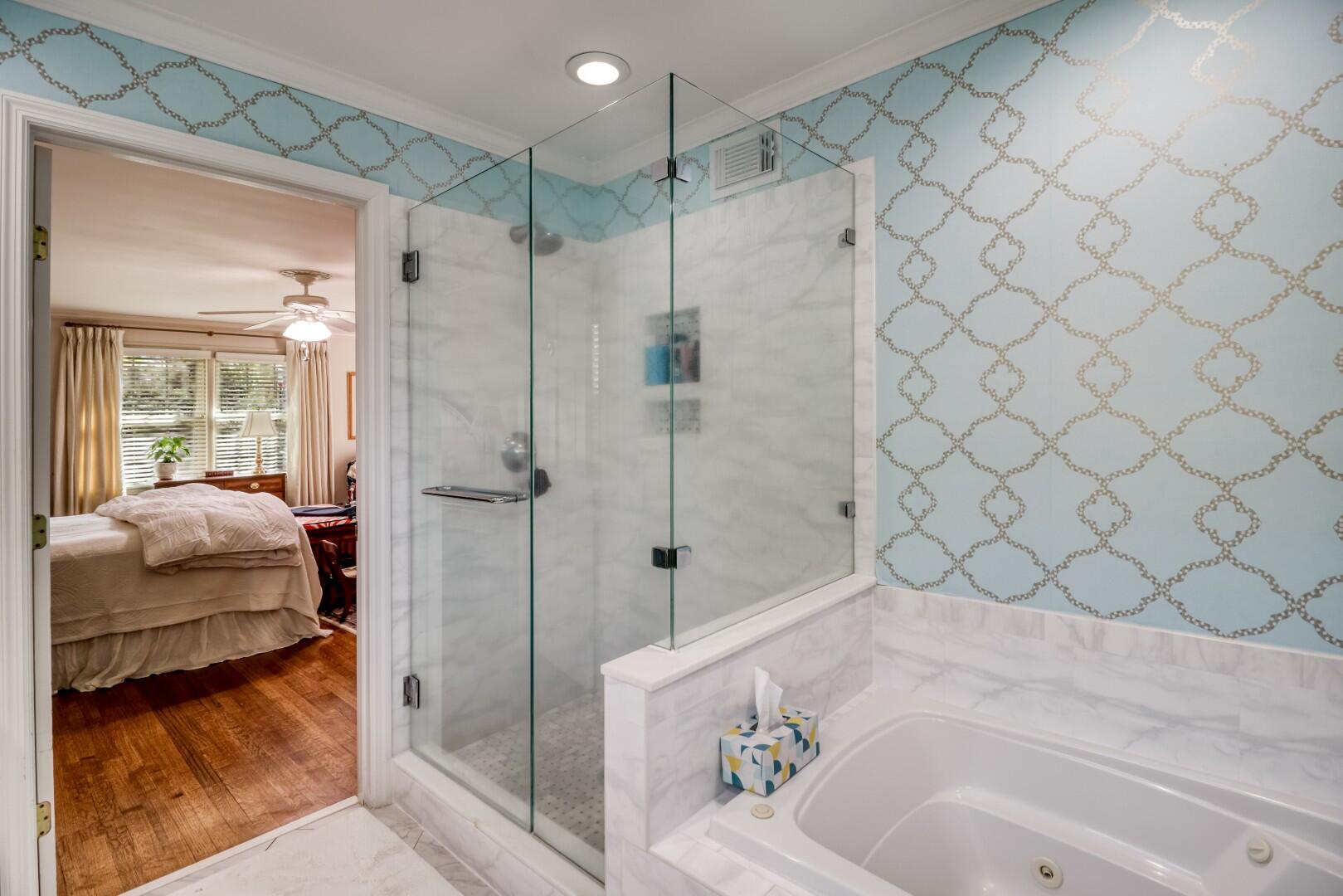 521 WINCHESTER Drive