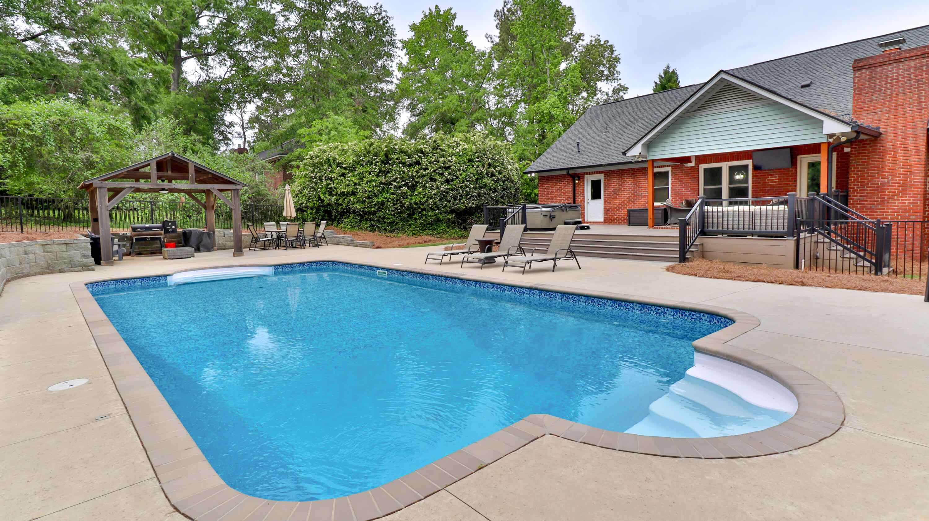 992 WINDMILL LANE Lane