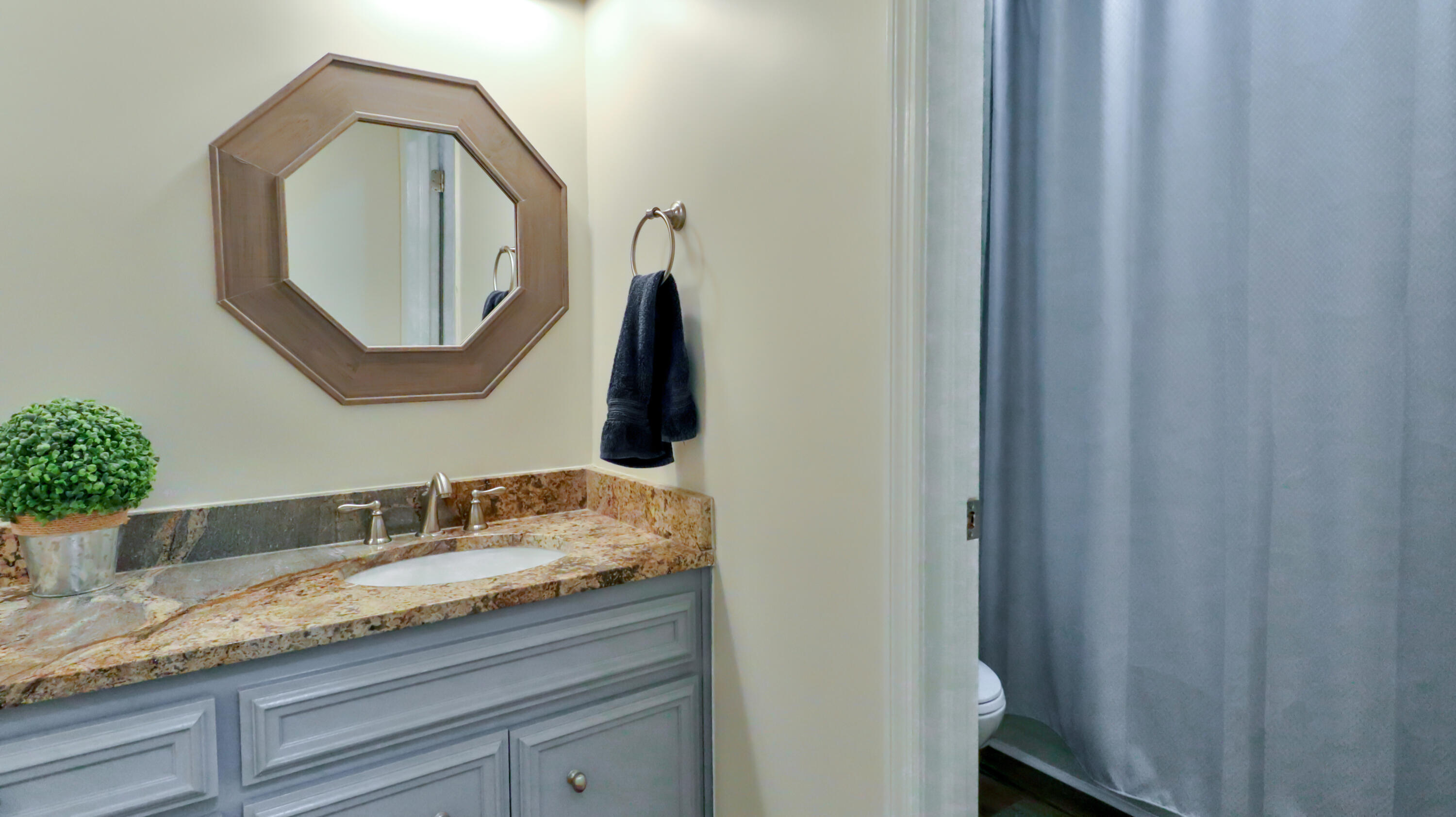 992 WINDMILL LANE Lane