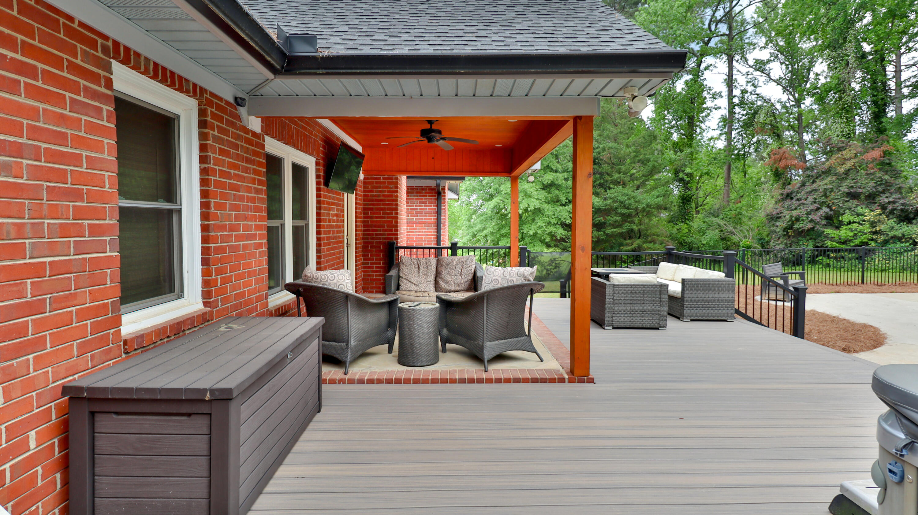 992 WINDMILL LANE Lane