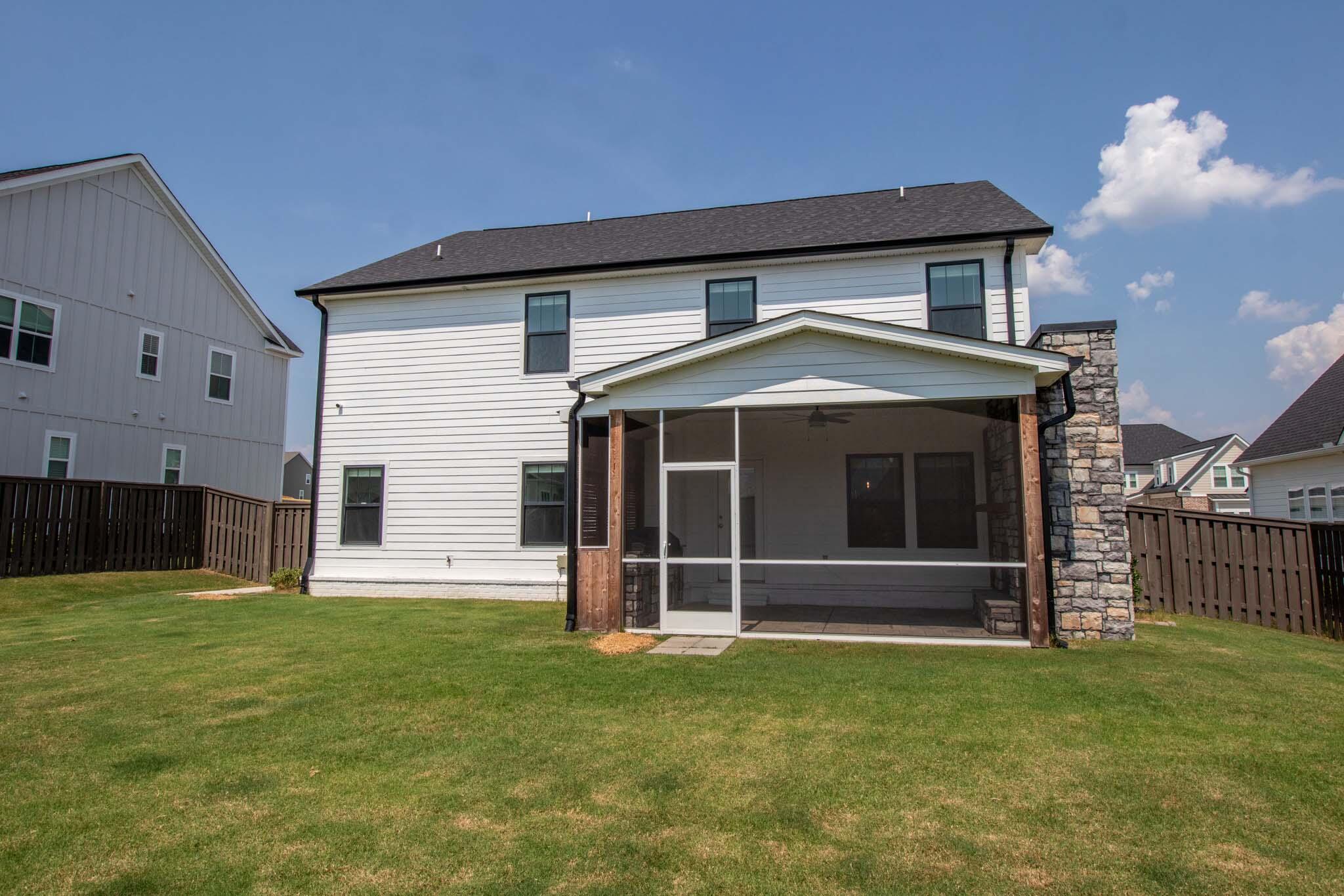 3048 Rosewood Dr. Drive