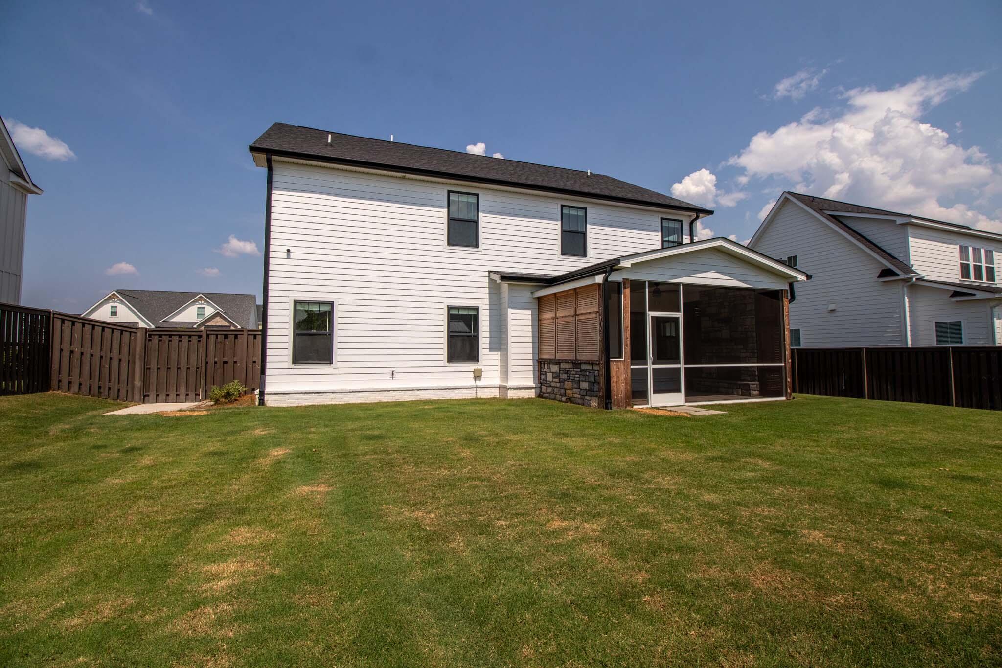 3048 Rosewood Dr. Drive