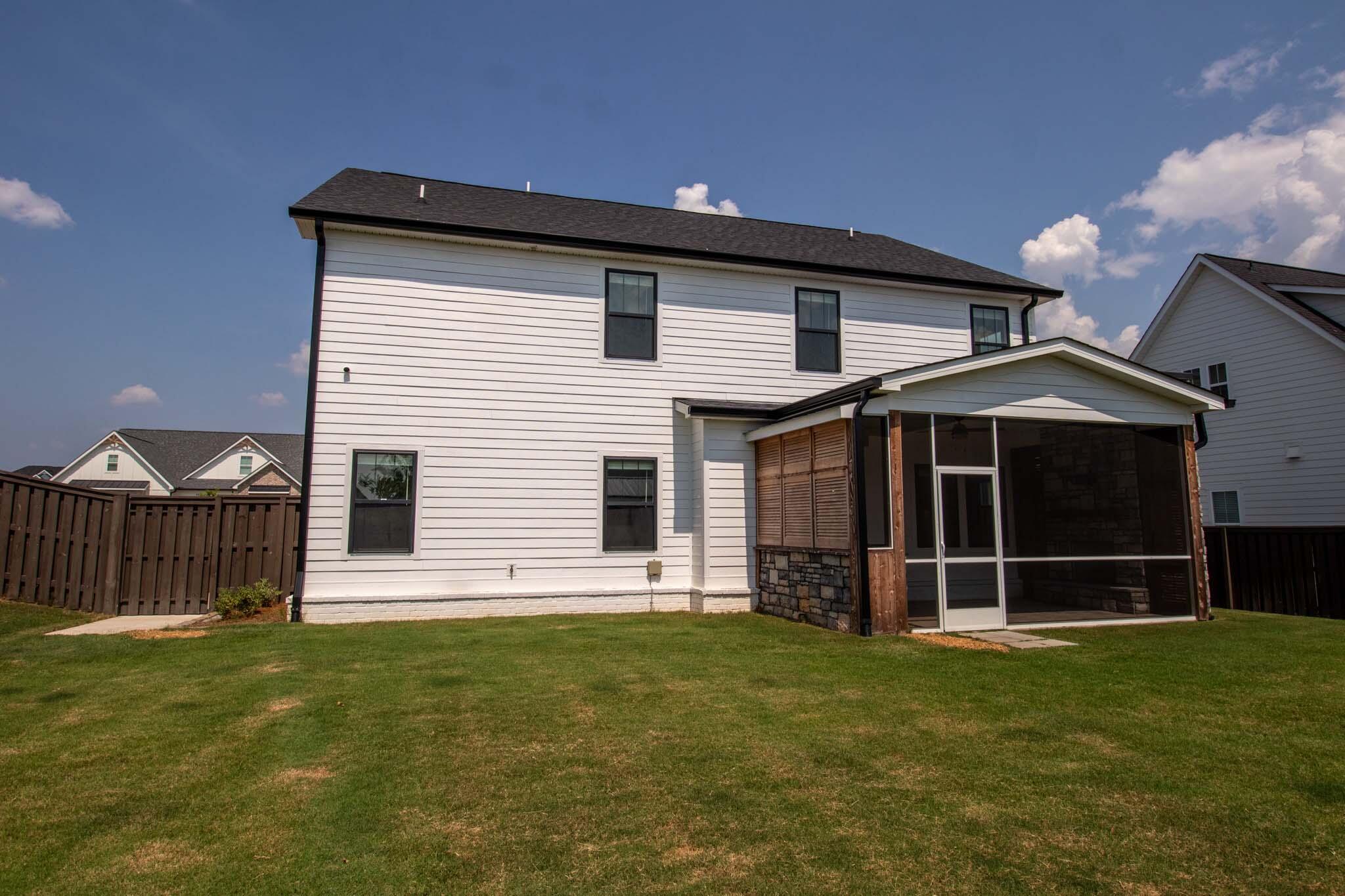 3048 Rosewood Dr. Drive