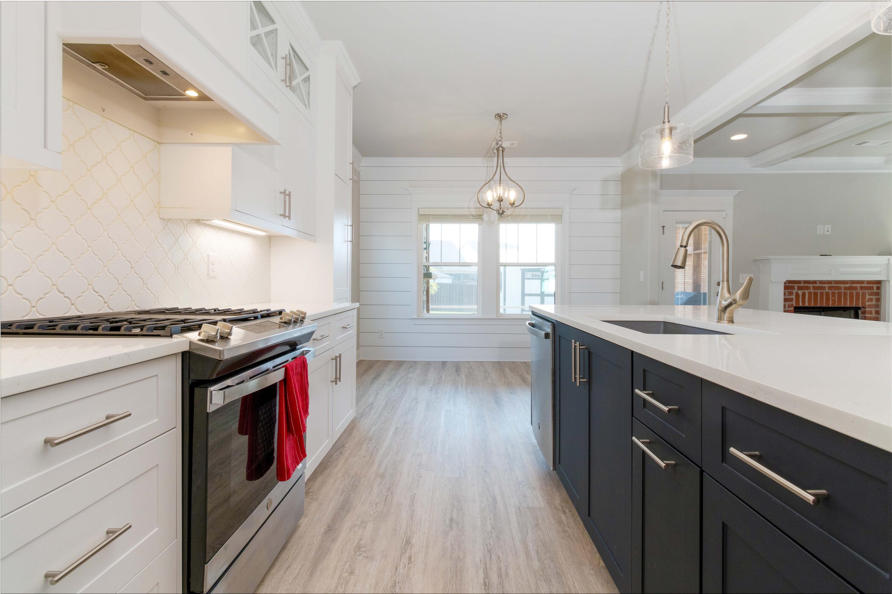 3048 Rosewood Dr. Drive