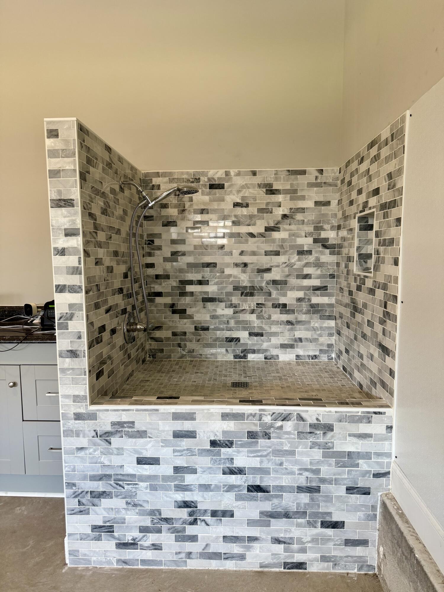 3048 Rosewood Dr. Drive