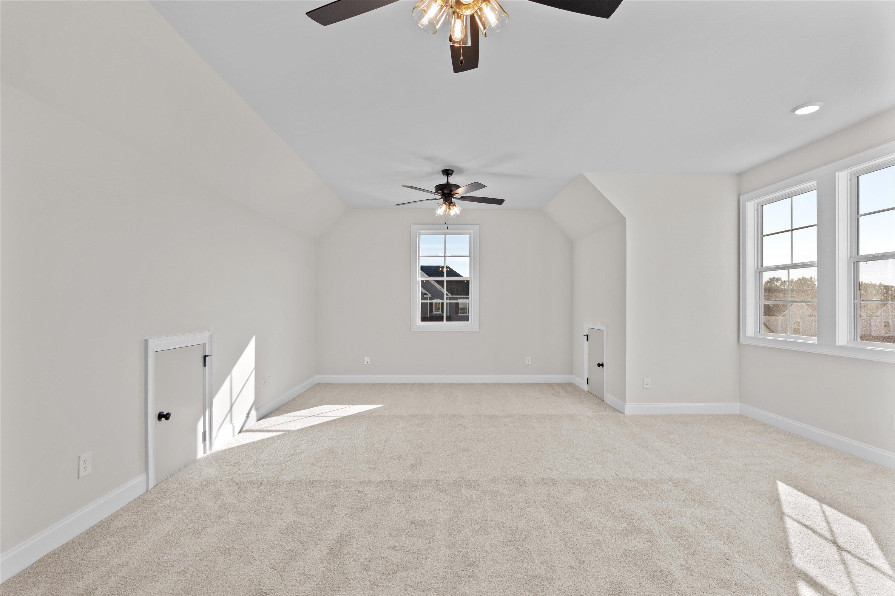 407 Woodlawn St.
