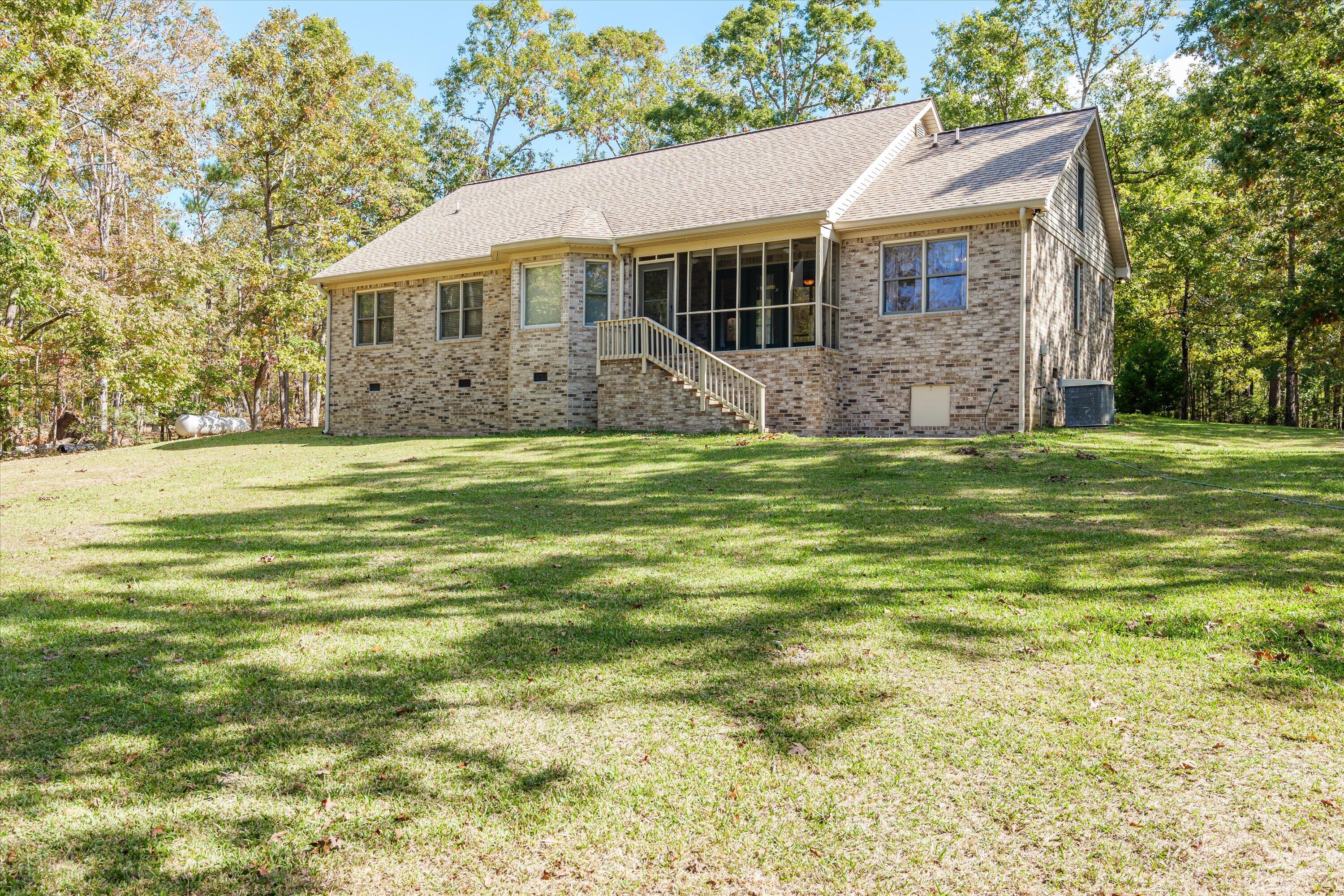 1085 Maple Ct.
