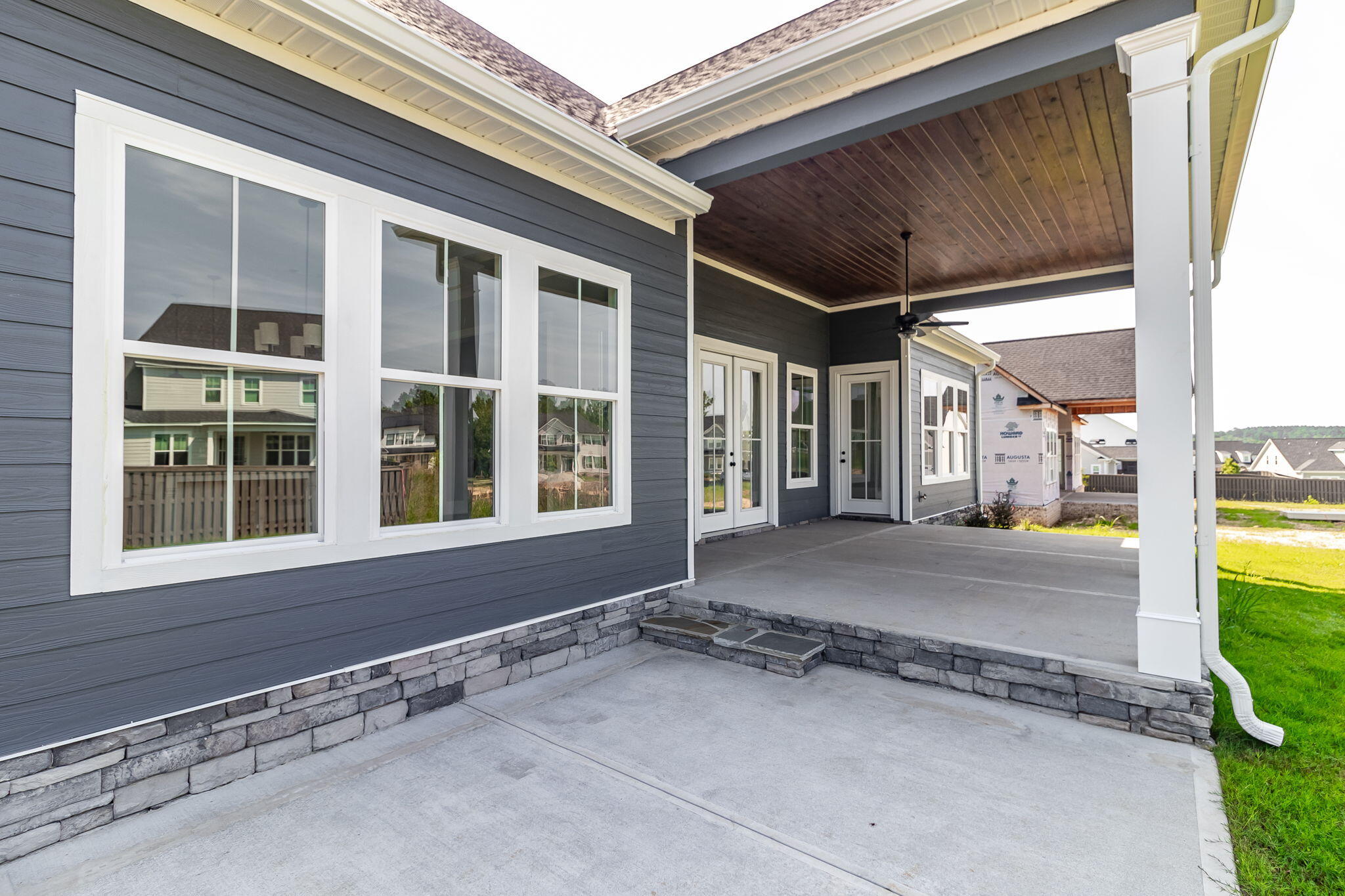3044 Rosewood Drive