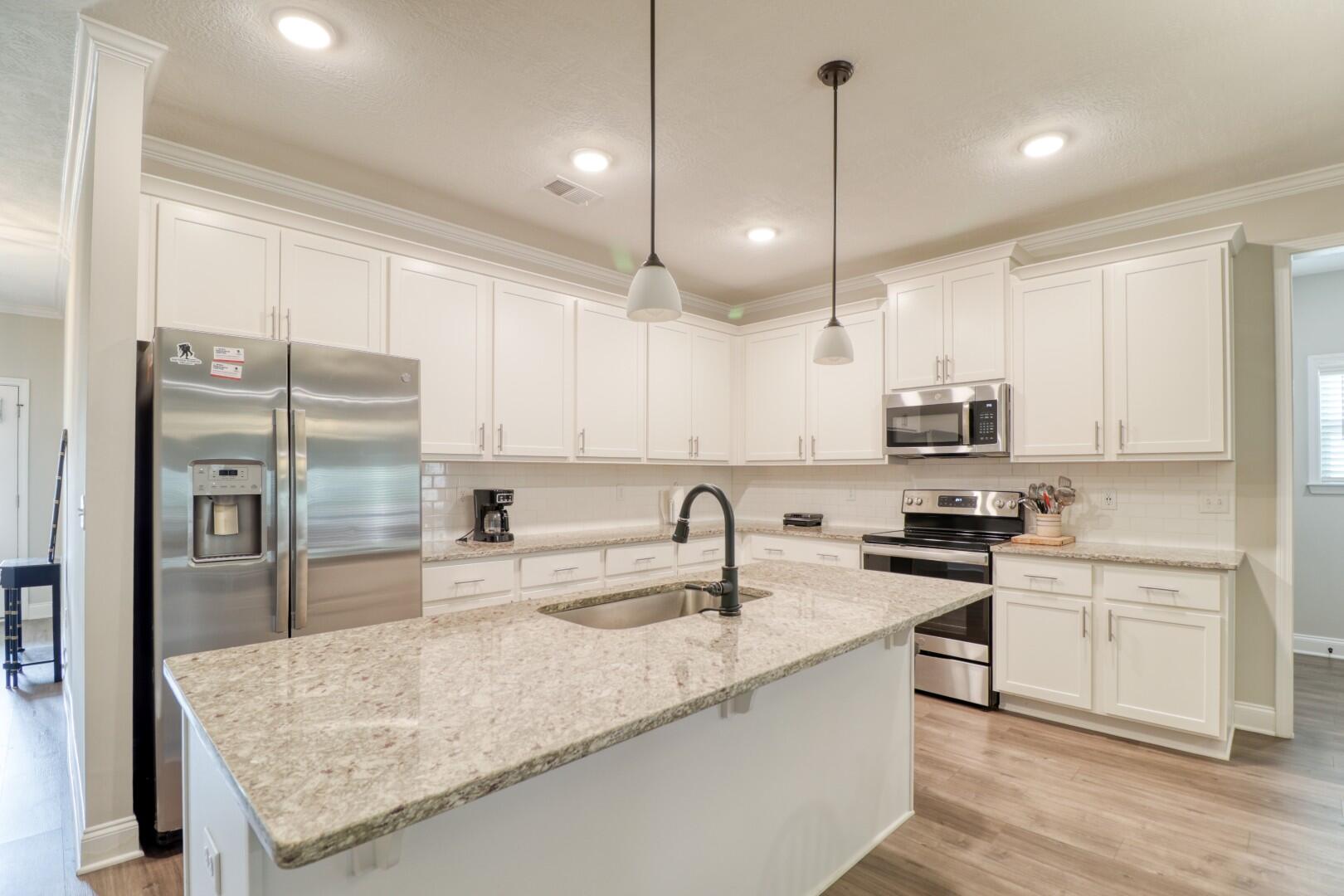 300 Huntley Loop