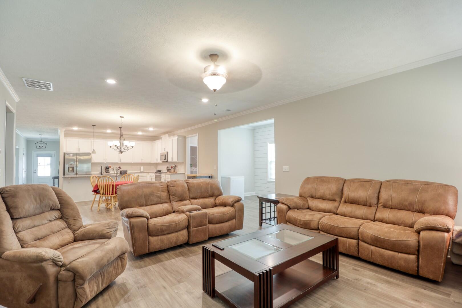 300 Huntley Loop