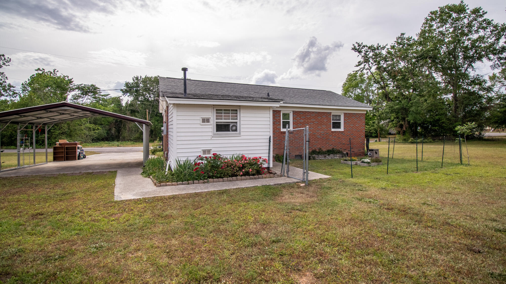 601 Louise Dr.