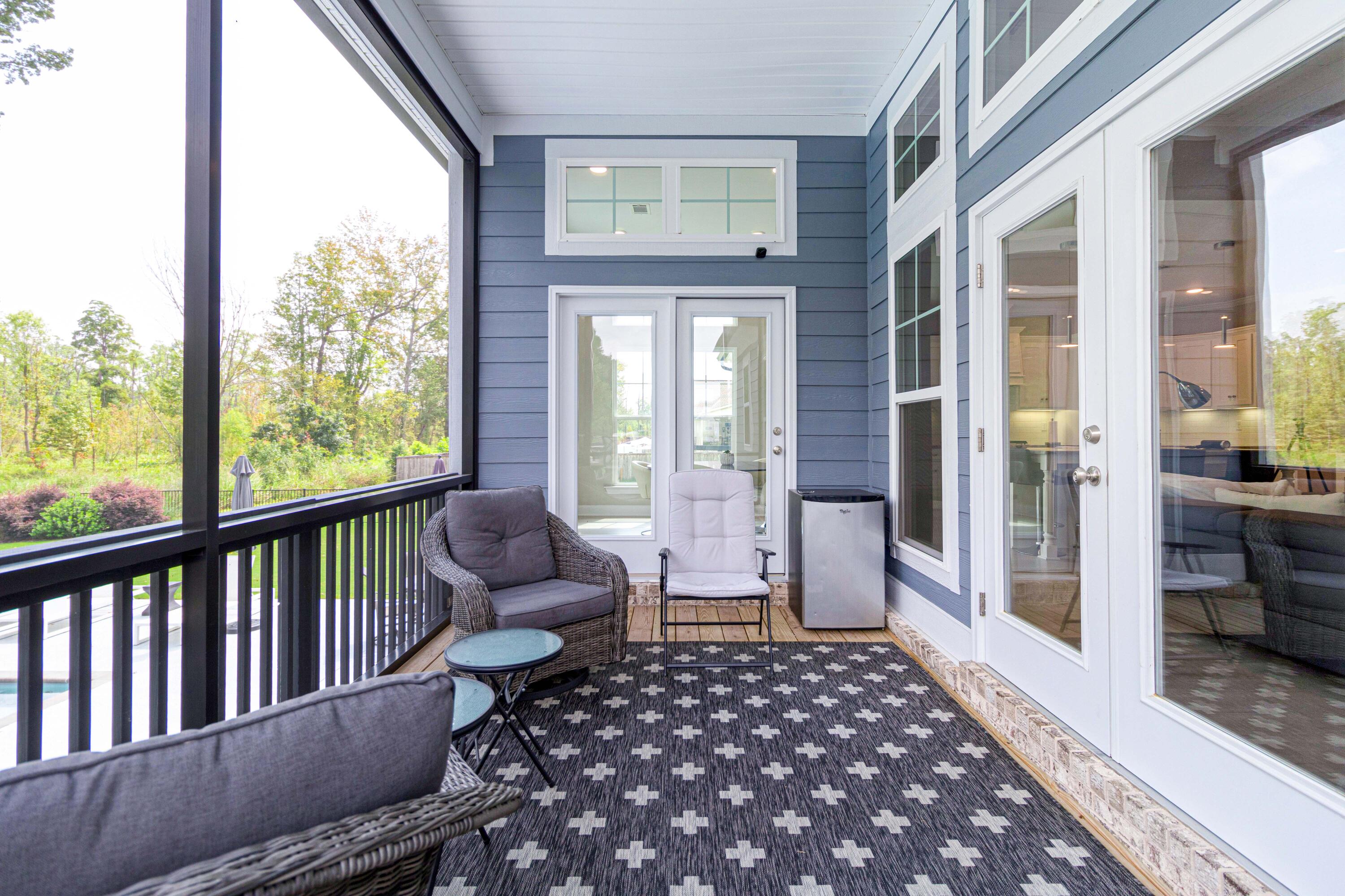 555 Rivernorth Dr.