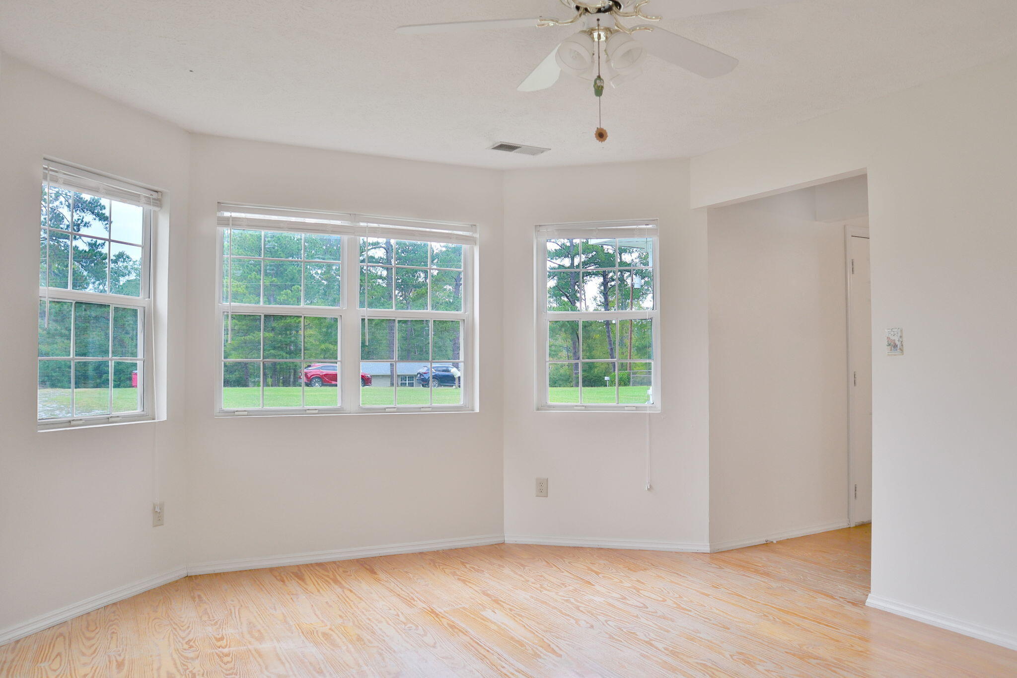 1085 Lake Dr.
