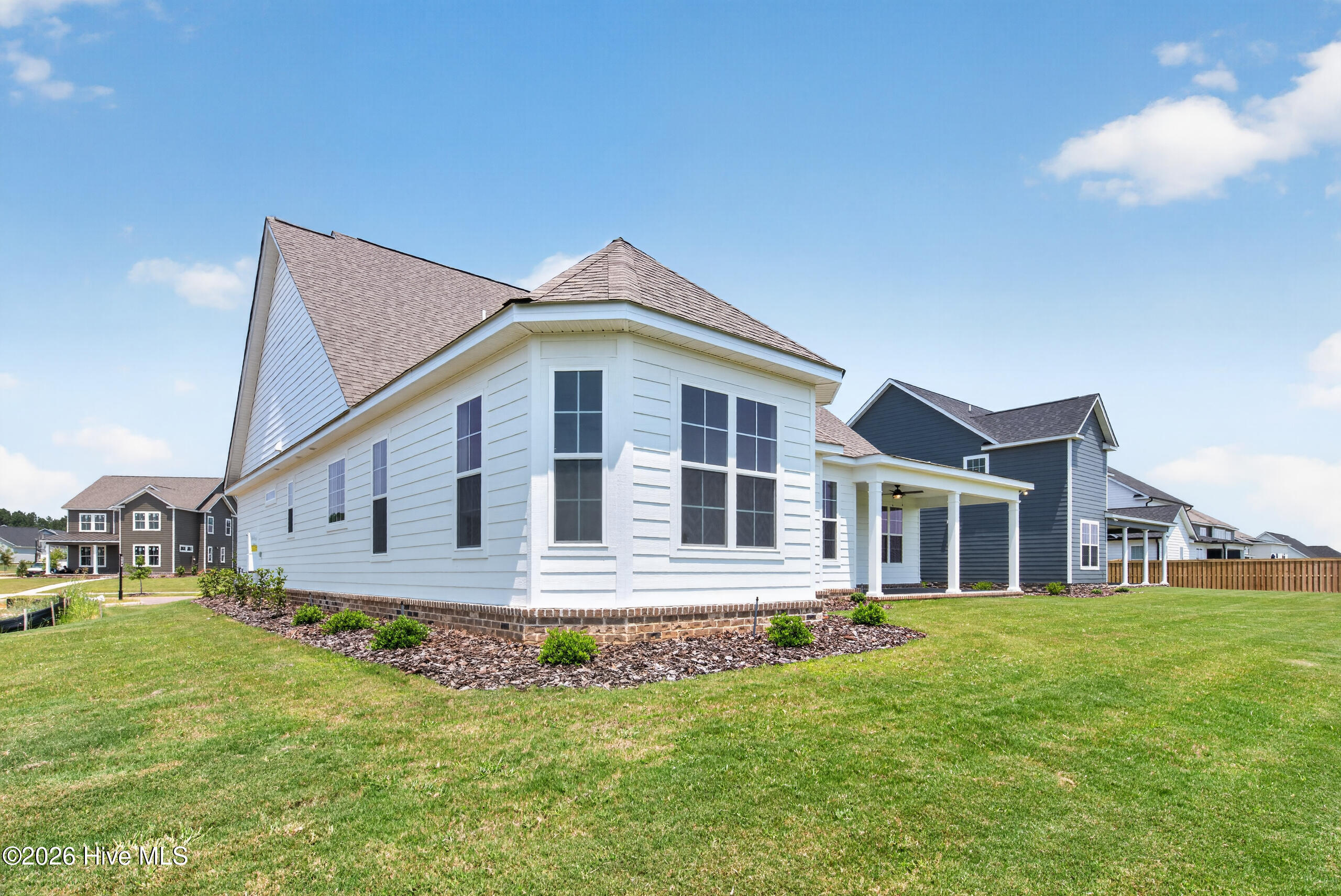 454 Woodlawn St.