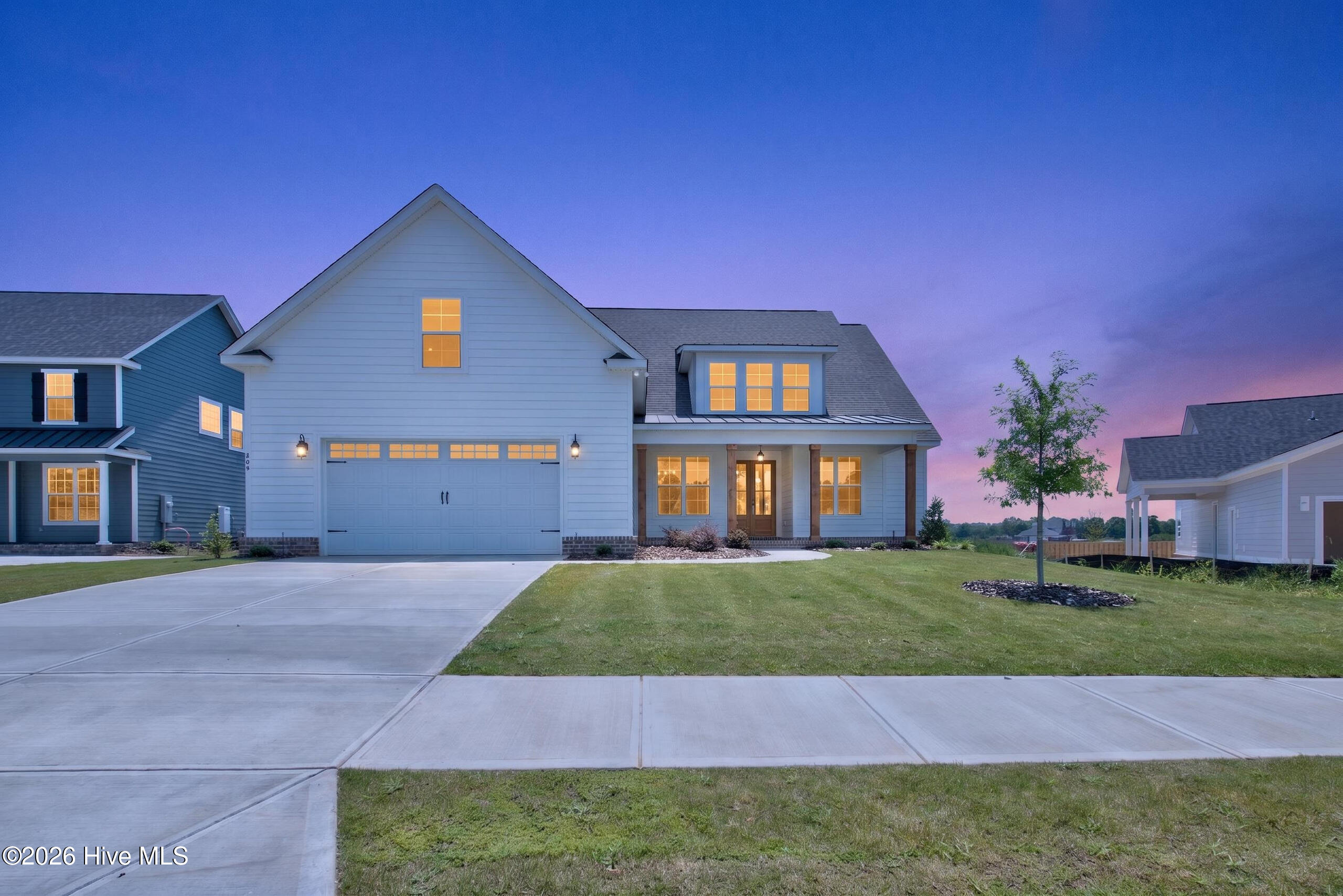 454 Woodlawn St.