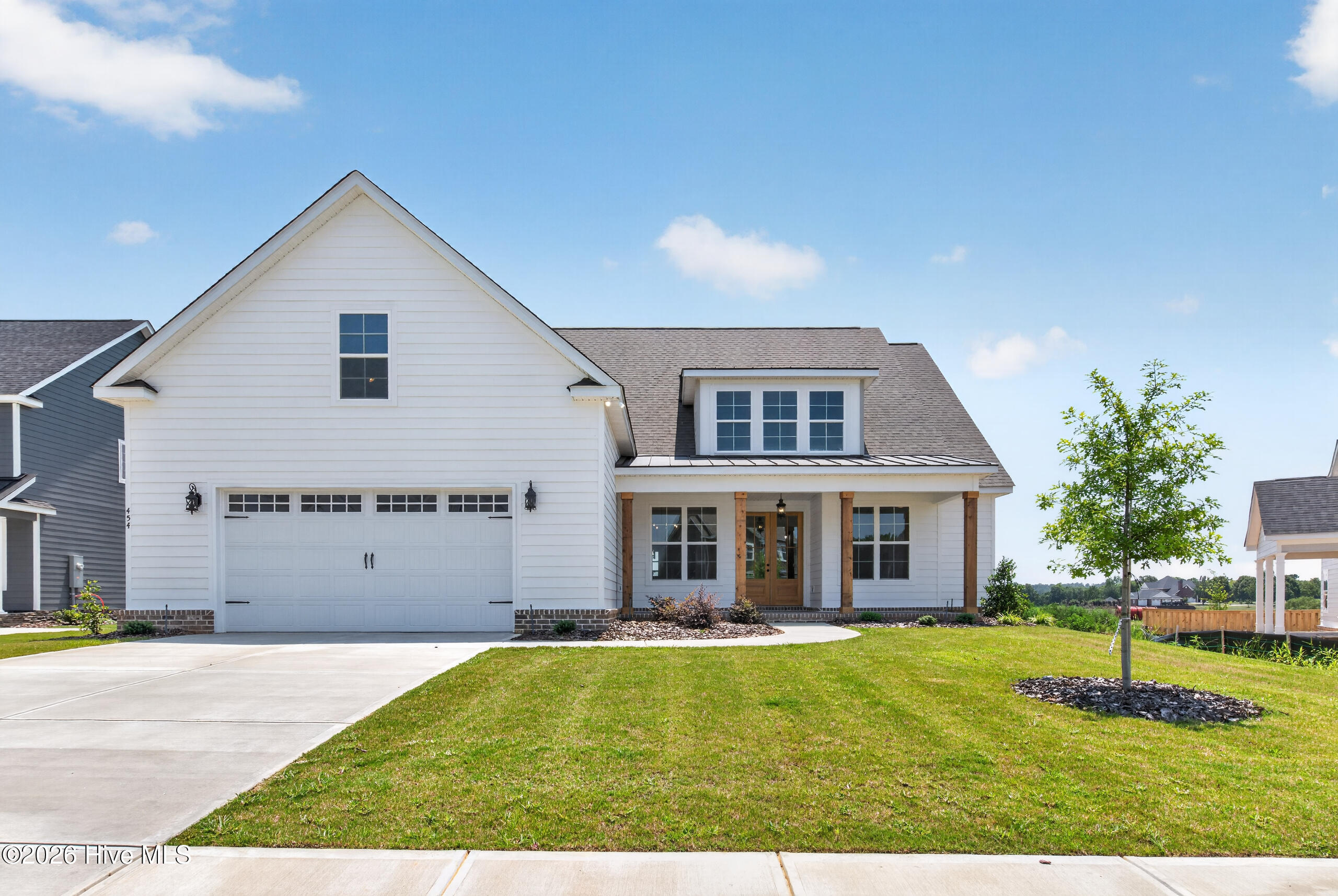 454 Woodlawn St.