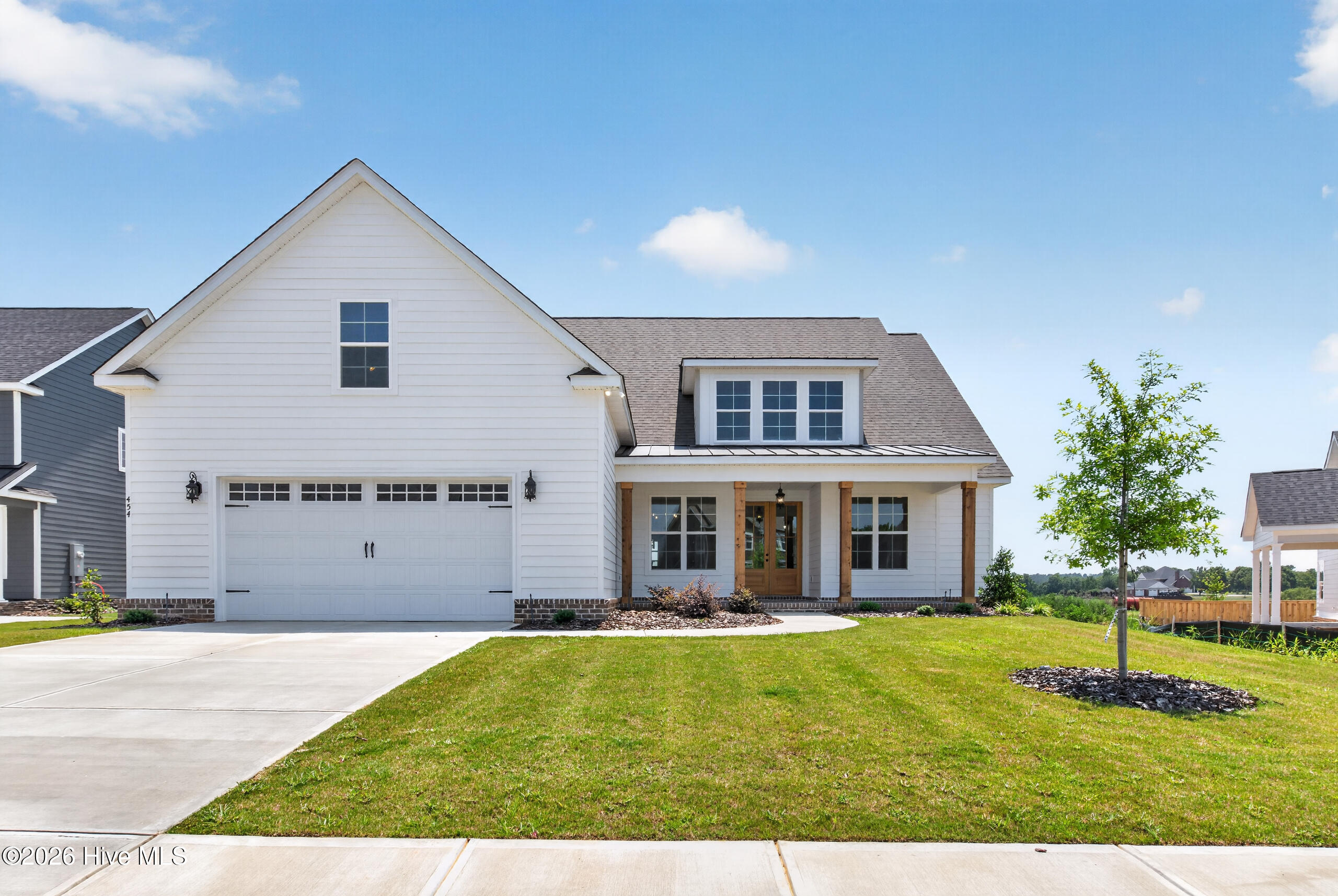 454 Woodlawn St.