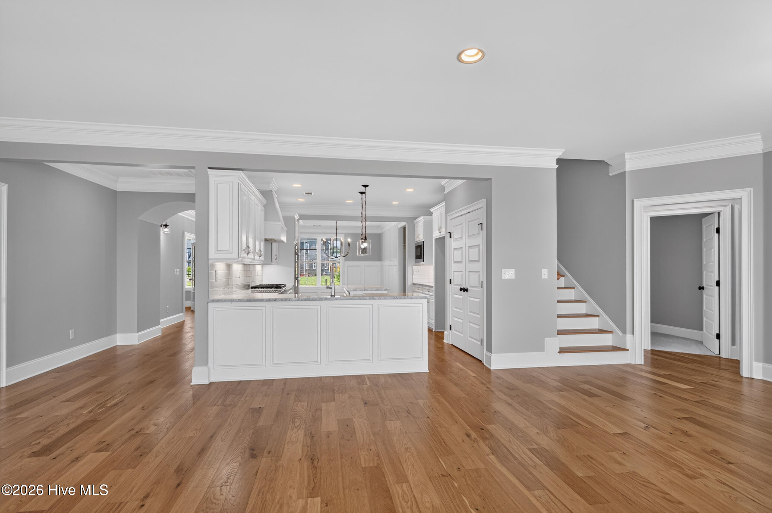 454 Woodlawn St.