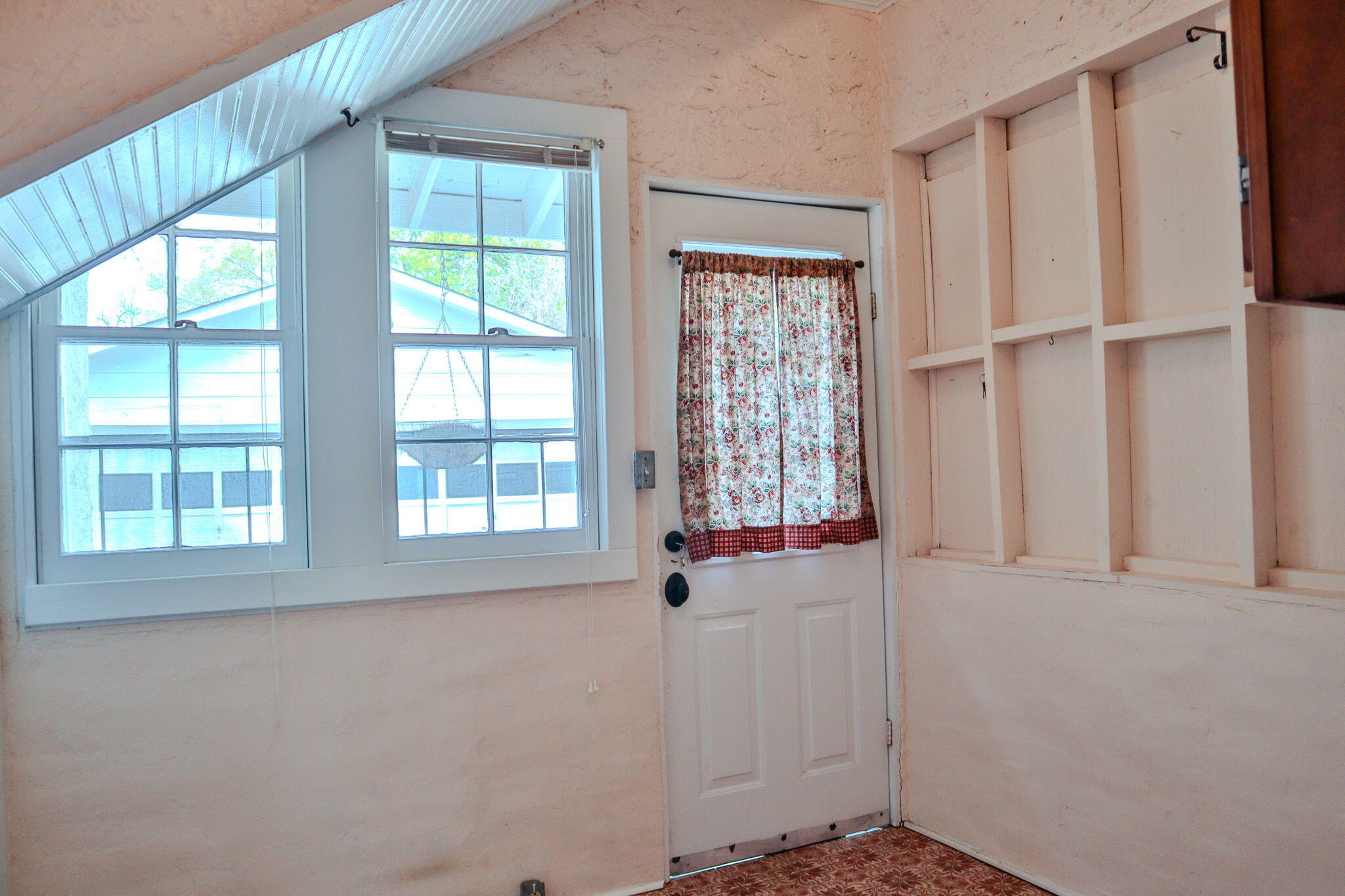 1517 Johns Road