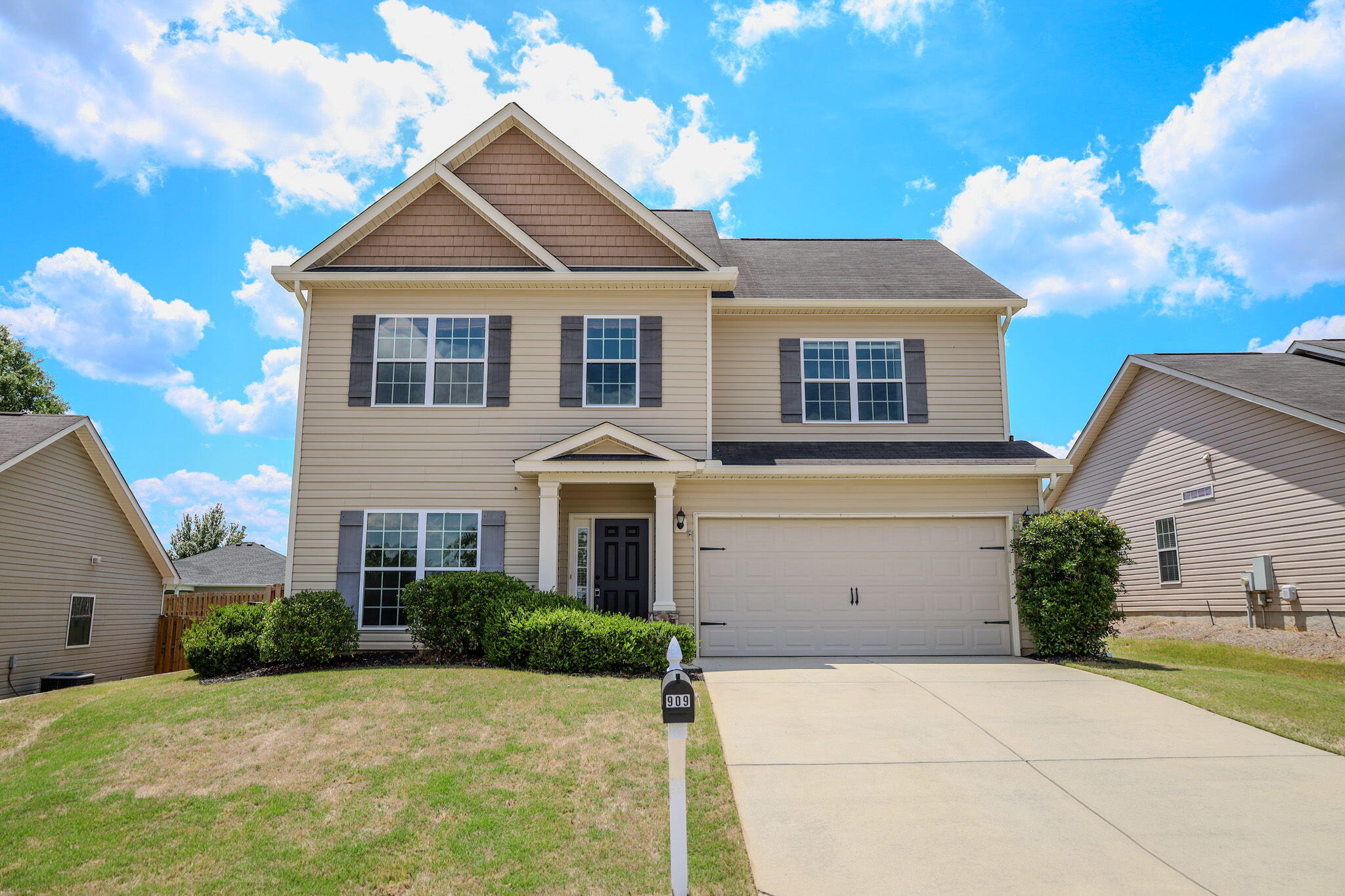 909 Westlawn Drive