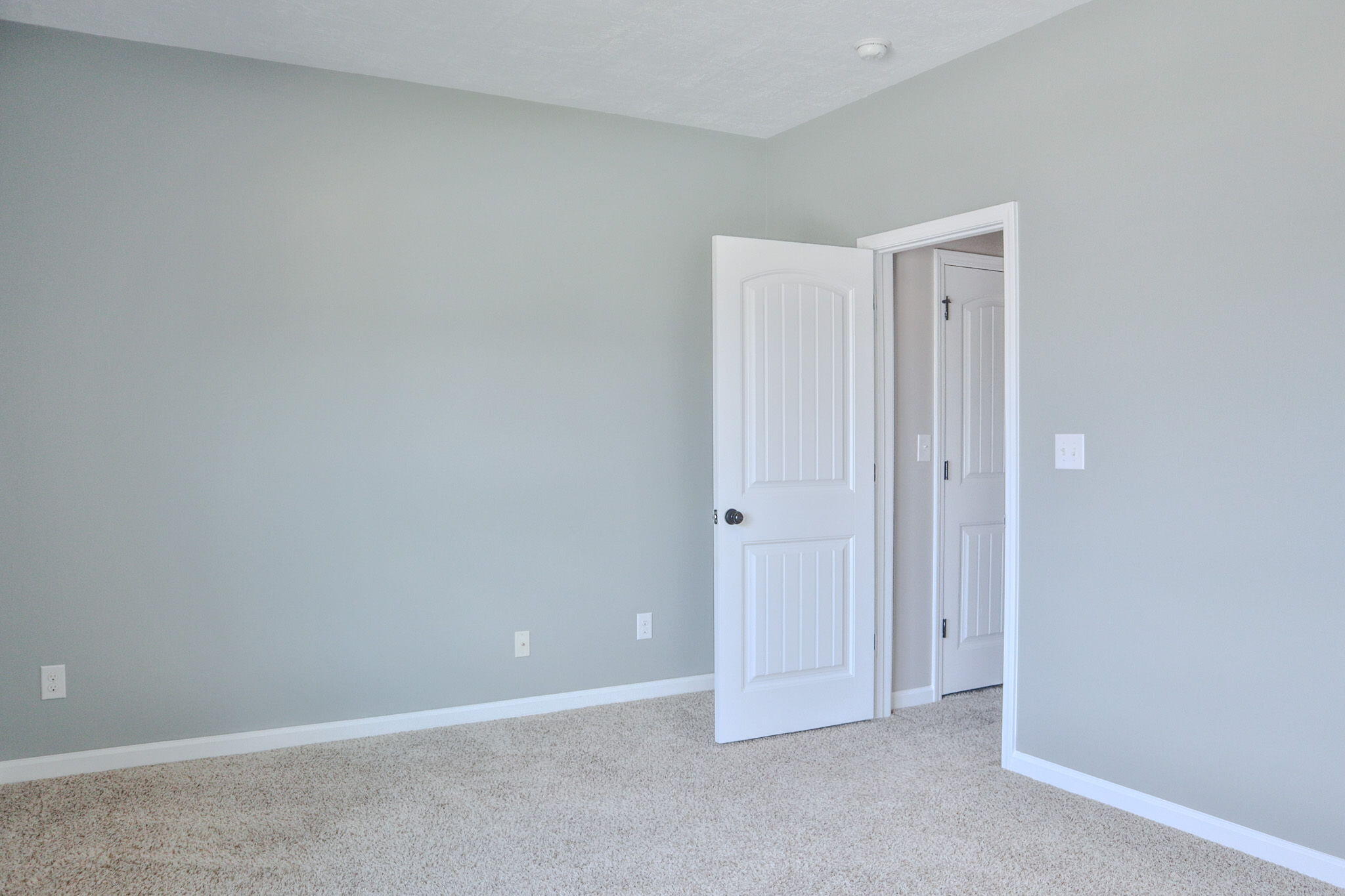 909 Westlawn Drive