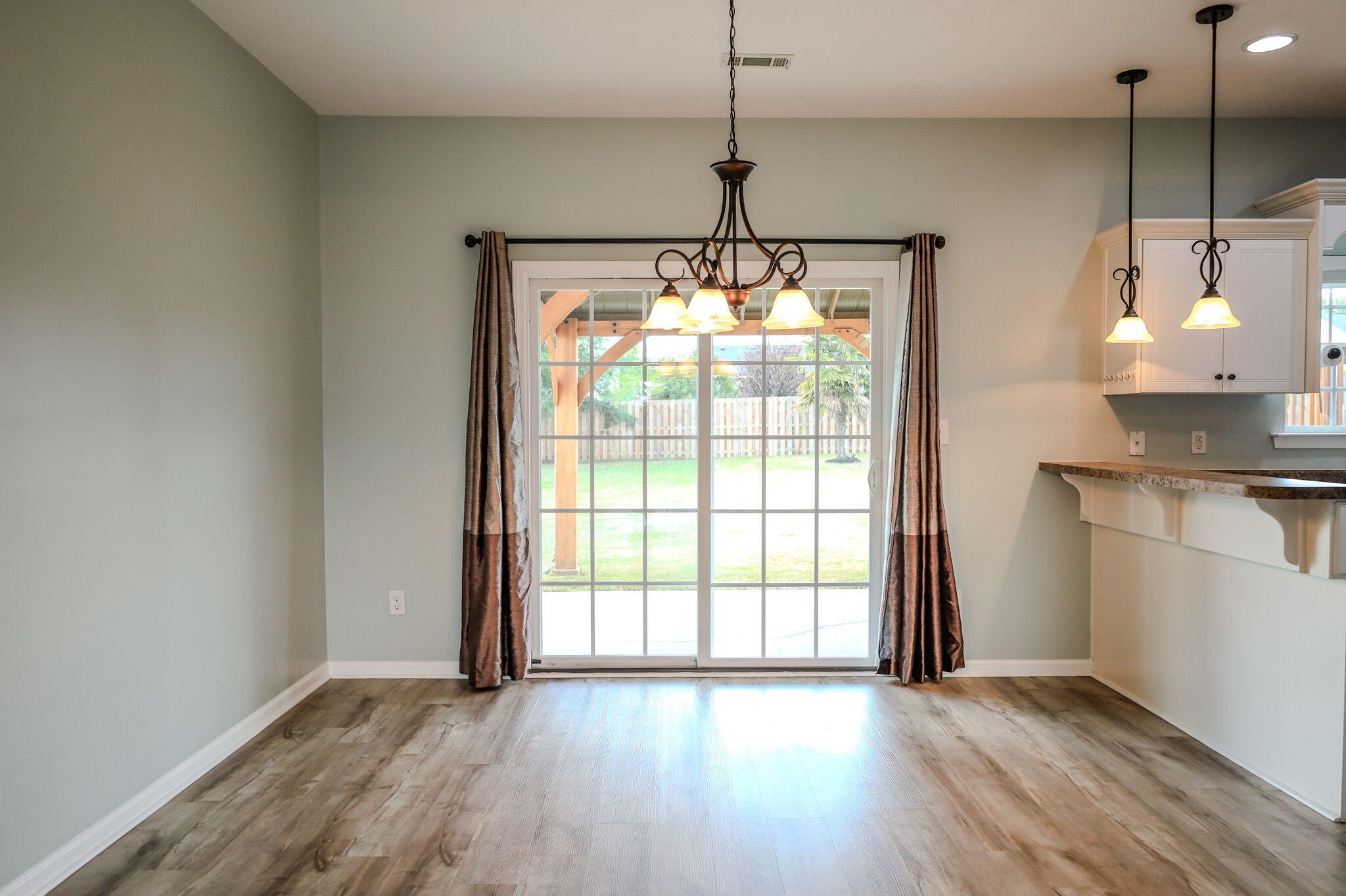 909 Westlawn Drive