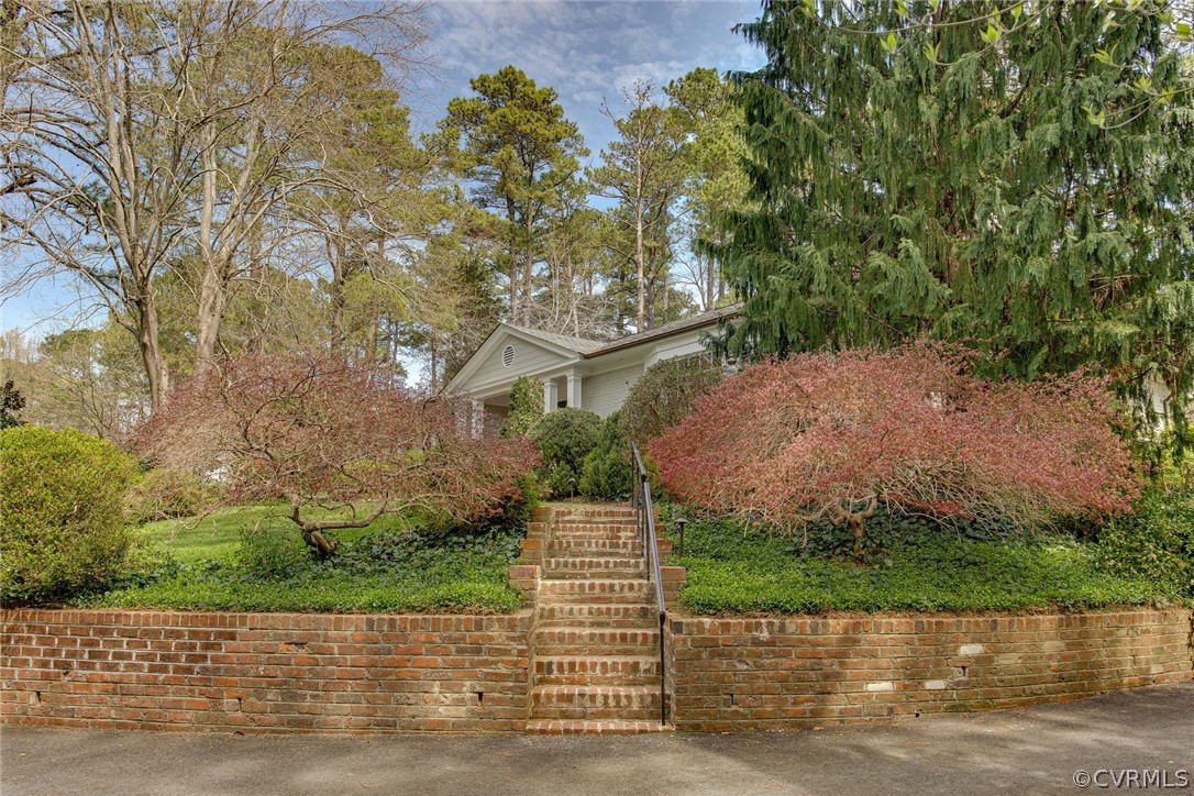 201 Panorama Drive