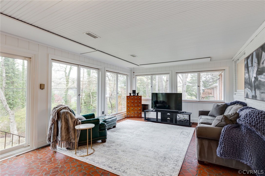 502 Ridge Top Road