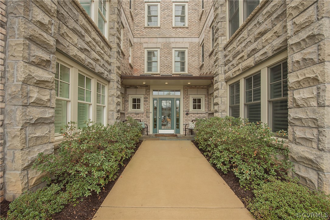 512 Libbie Avenue Unit: U4