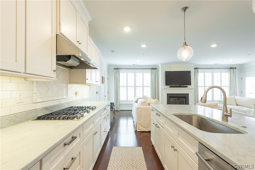 512 Libbie Avenue Unit: U4