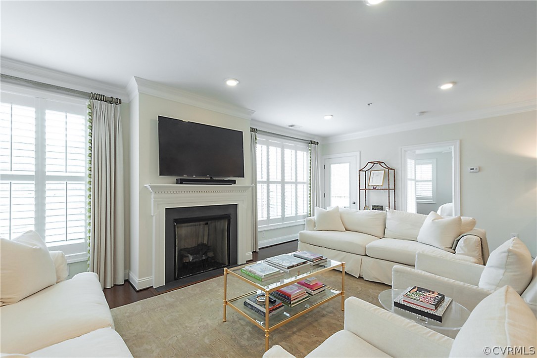512 Libbie Avenue Unit: U4