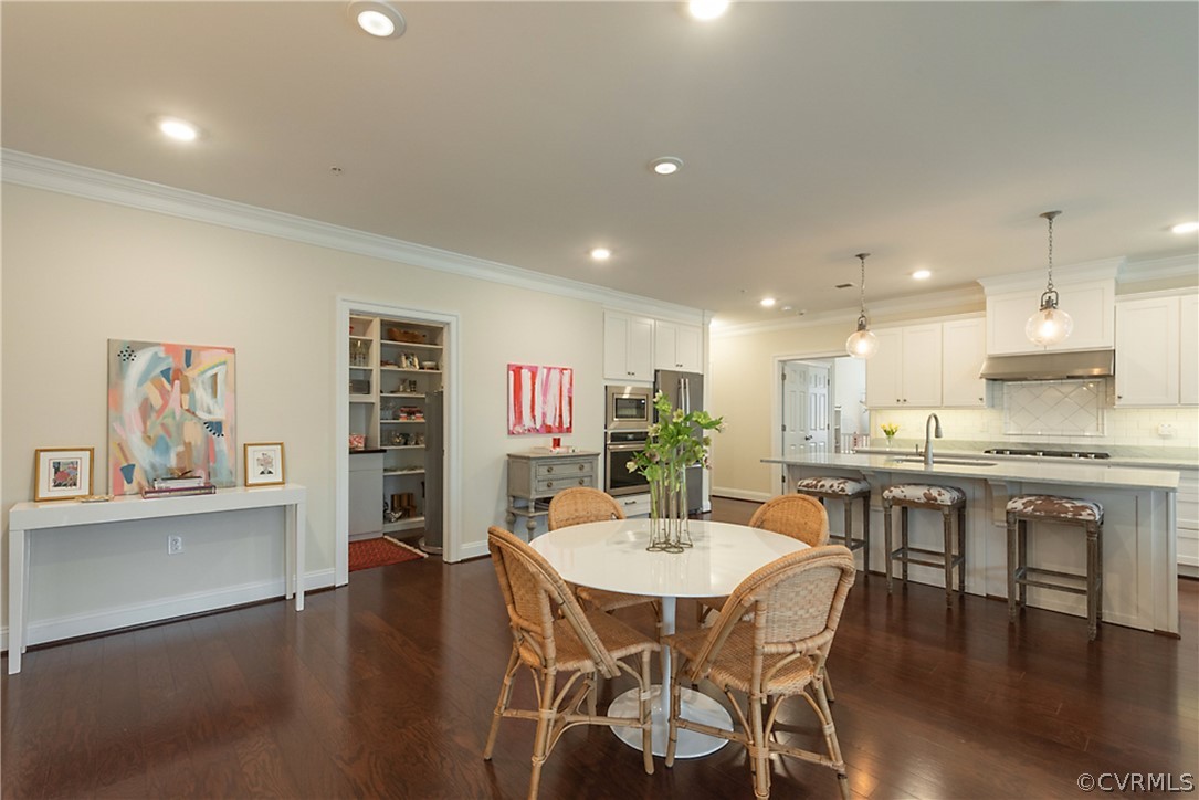 512 Libbie Avenue Unit: U4