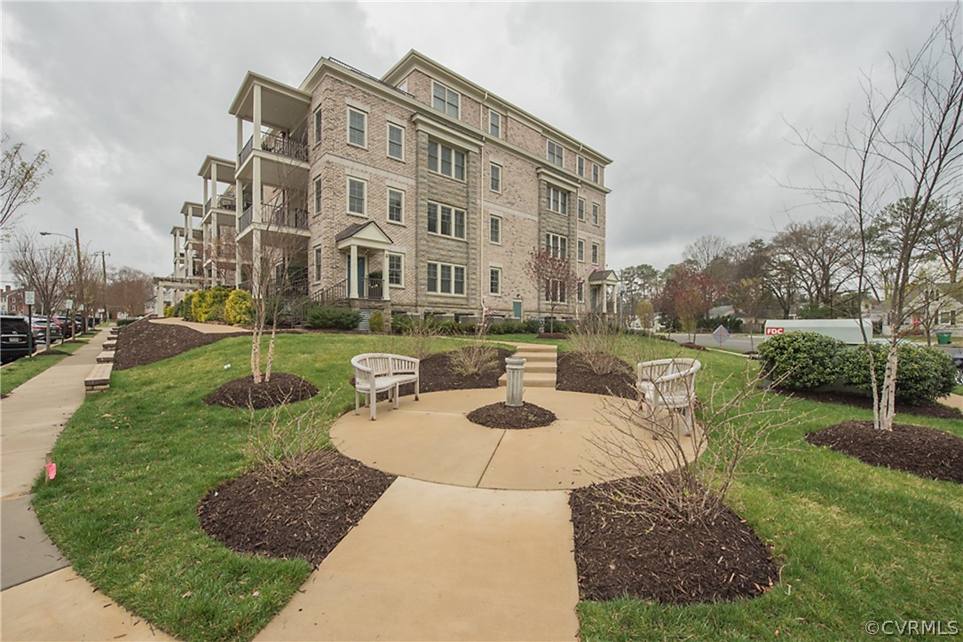 512 Libbie Avenue Unit: U4