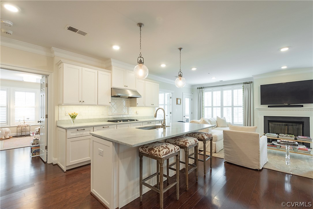 512 Libbie Avenue Unit: U4