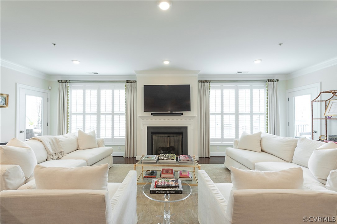 512 Libbie Avenue Unit: U4