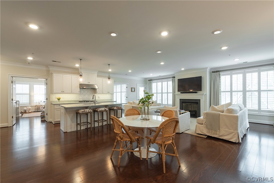 512 Libbie Avenue Unit: U4