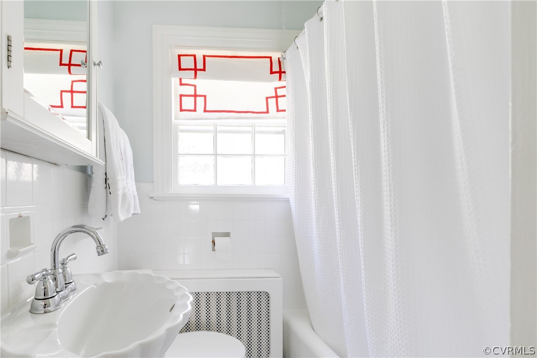 5708 W Franklin Street